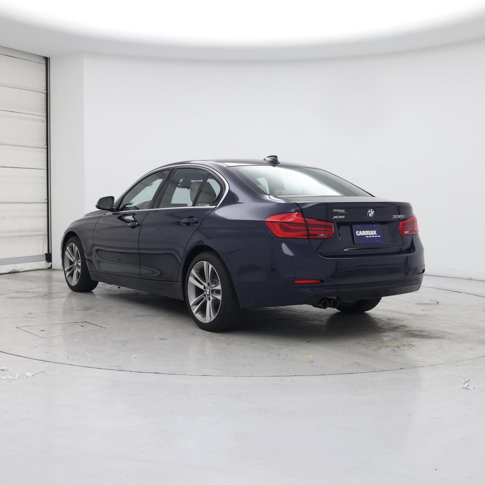 Thumbnail: 2017 BMW 3 Series - 2