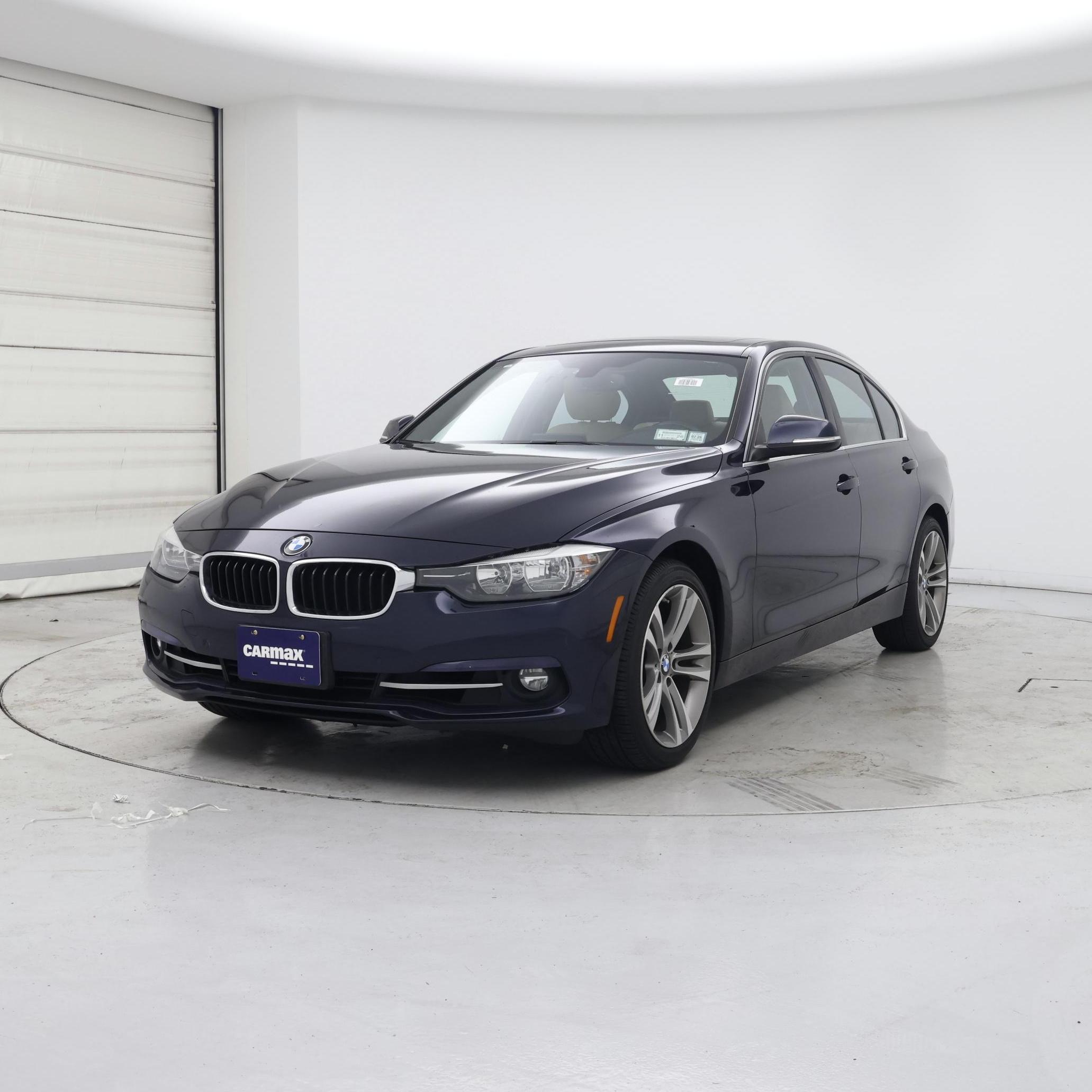 Thumbnail: 2017 BMW 3 Series - 4