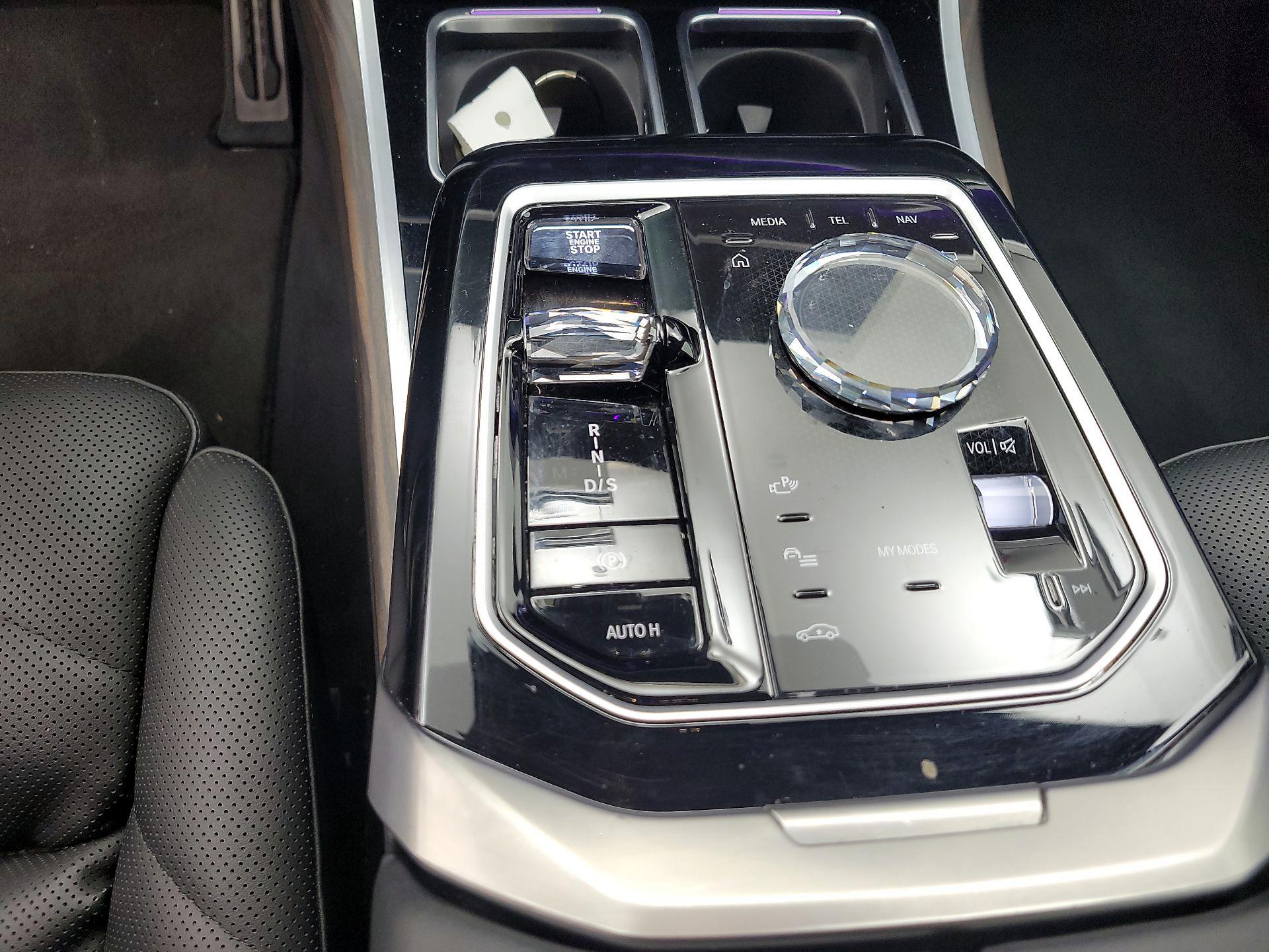 Thumbnail: 2023 BMW 7 Series - 17