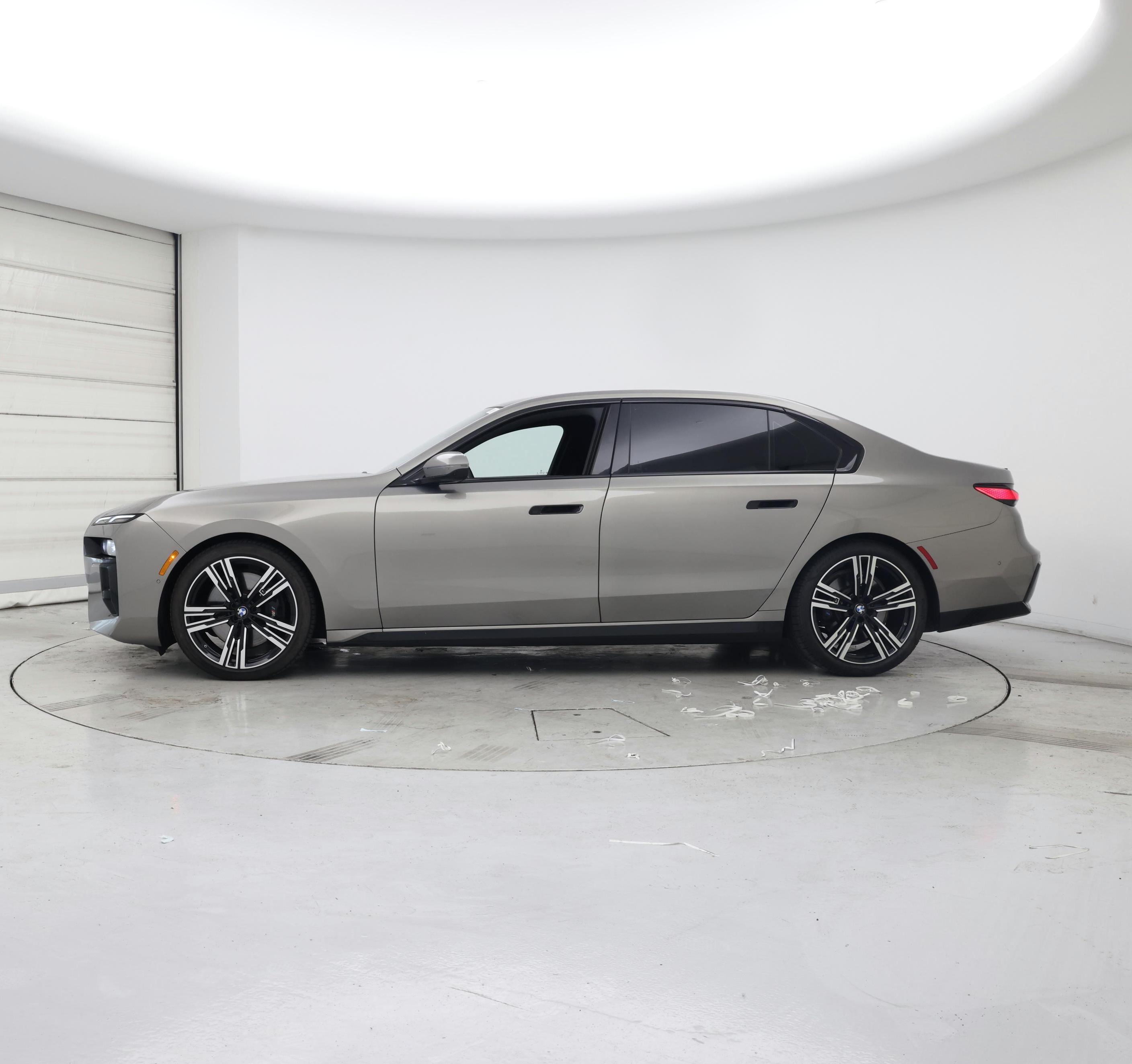 Thumbnail: 2023 BMW 7 Series - 3