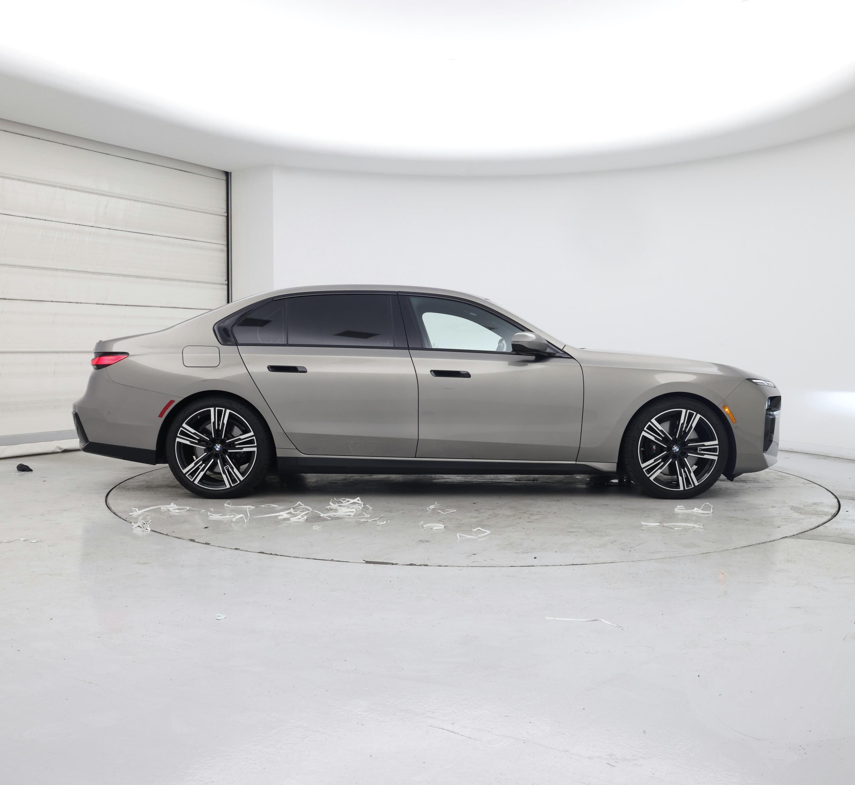 Thumbnail: 2023 BMW 7 Series - 7
