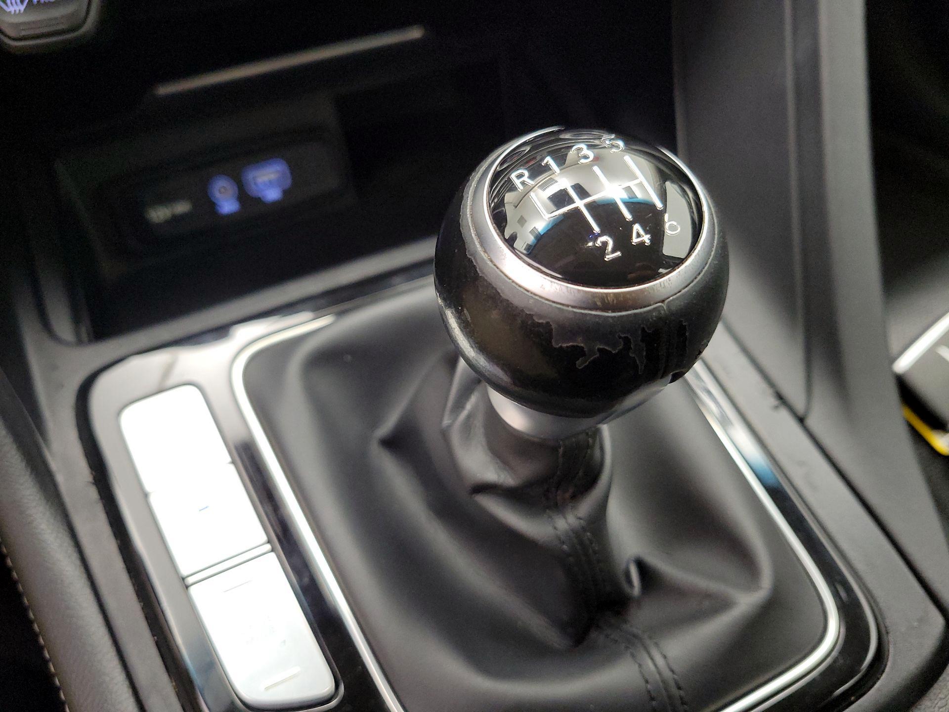 Thumbnail: 2019 Genesis G70 - 17