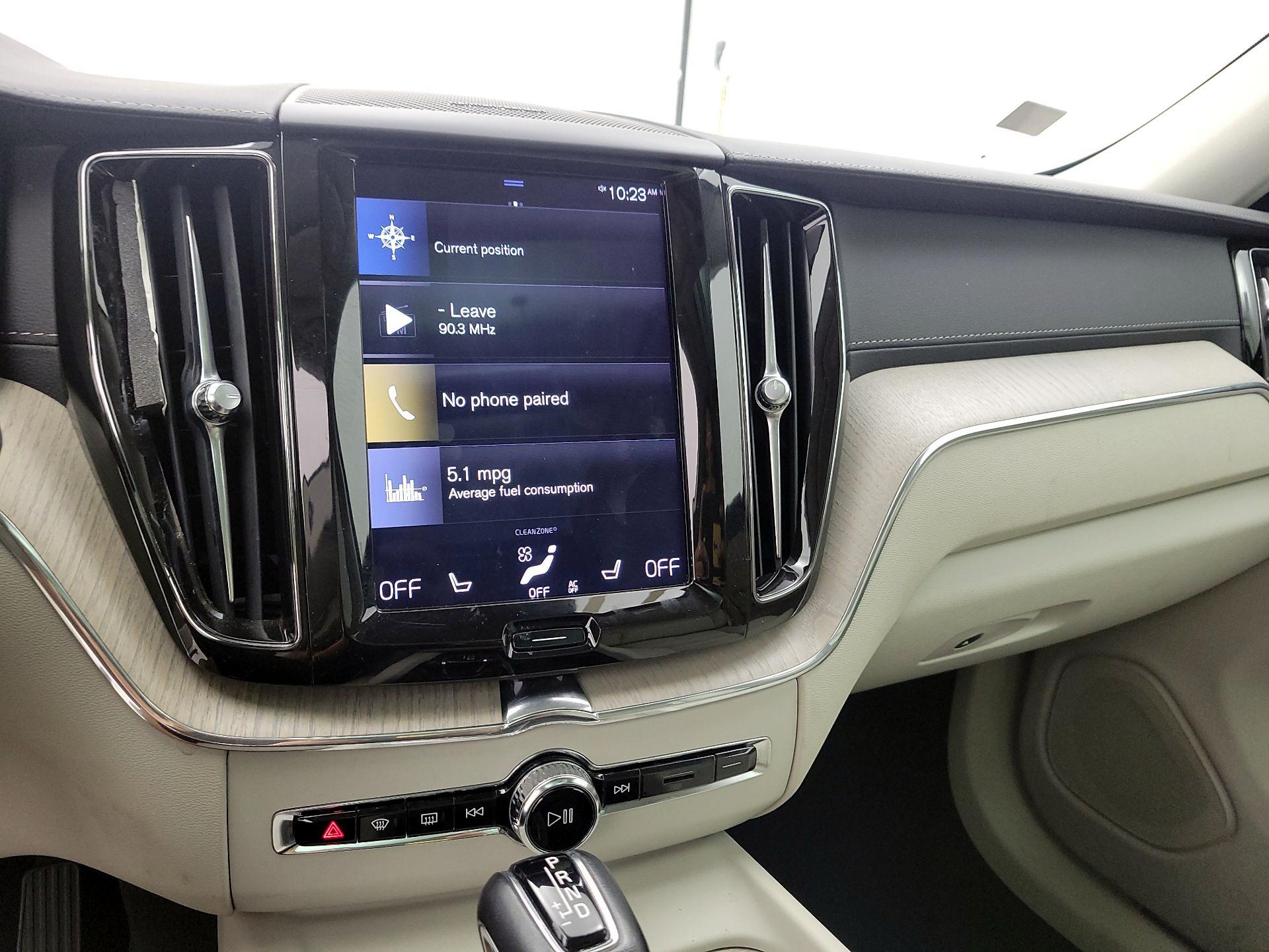 Thumbnail: 2020 Volvo XC60 - 17