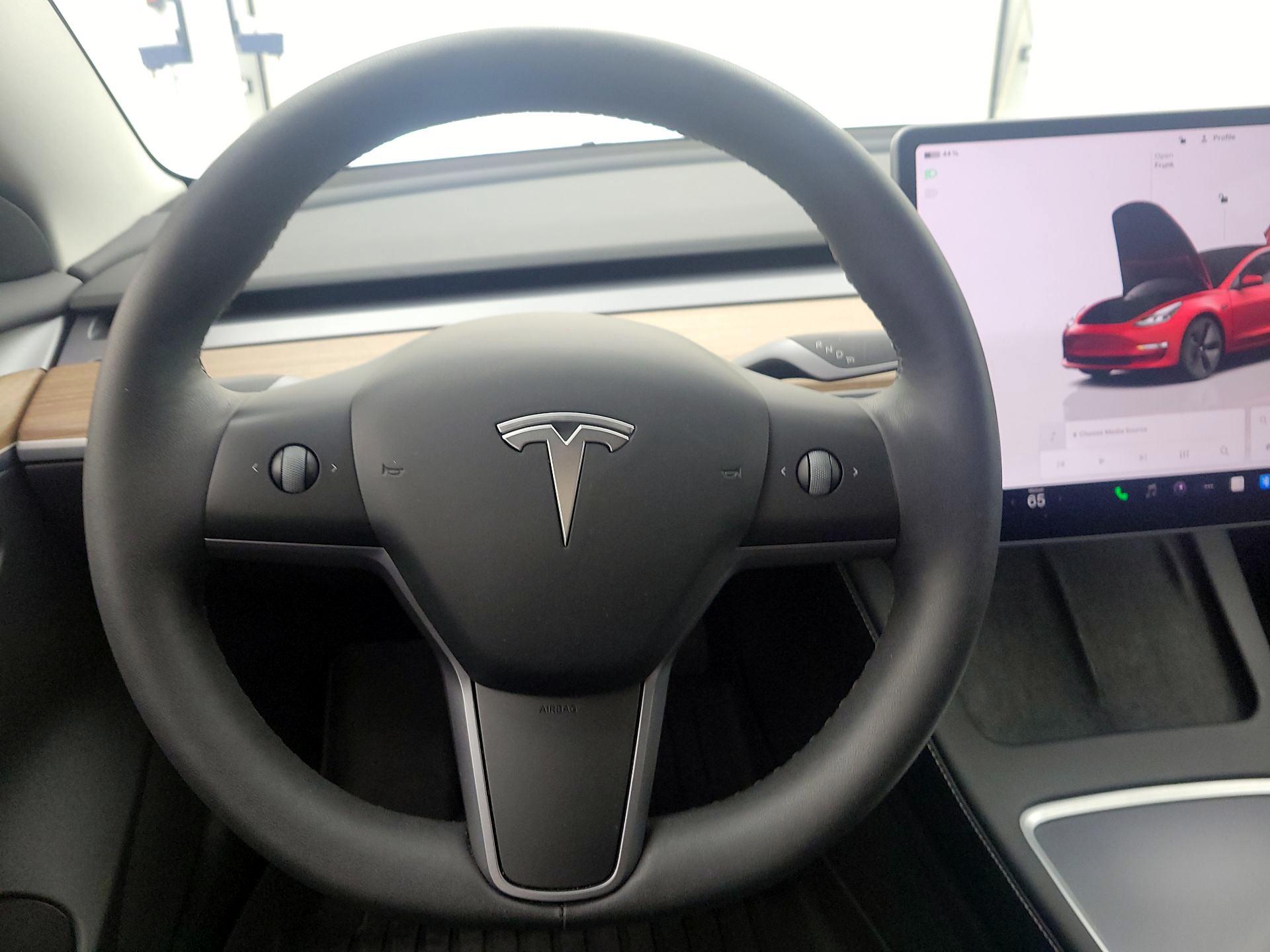 Thumbnail: 2023 Tesla Model 3 - 10