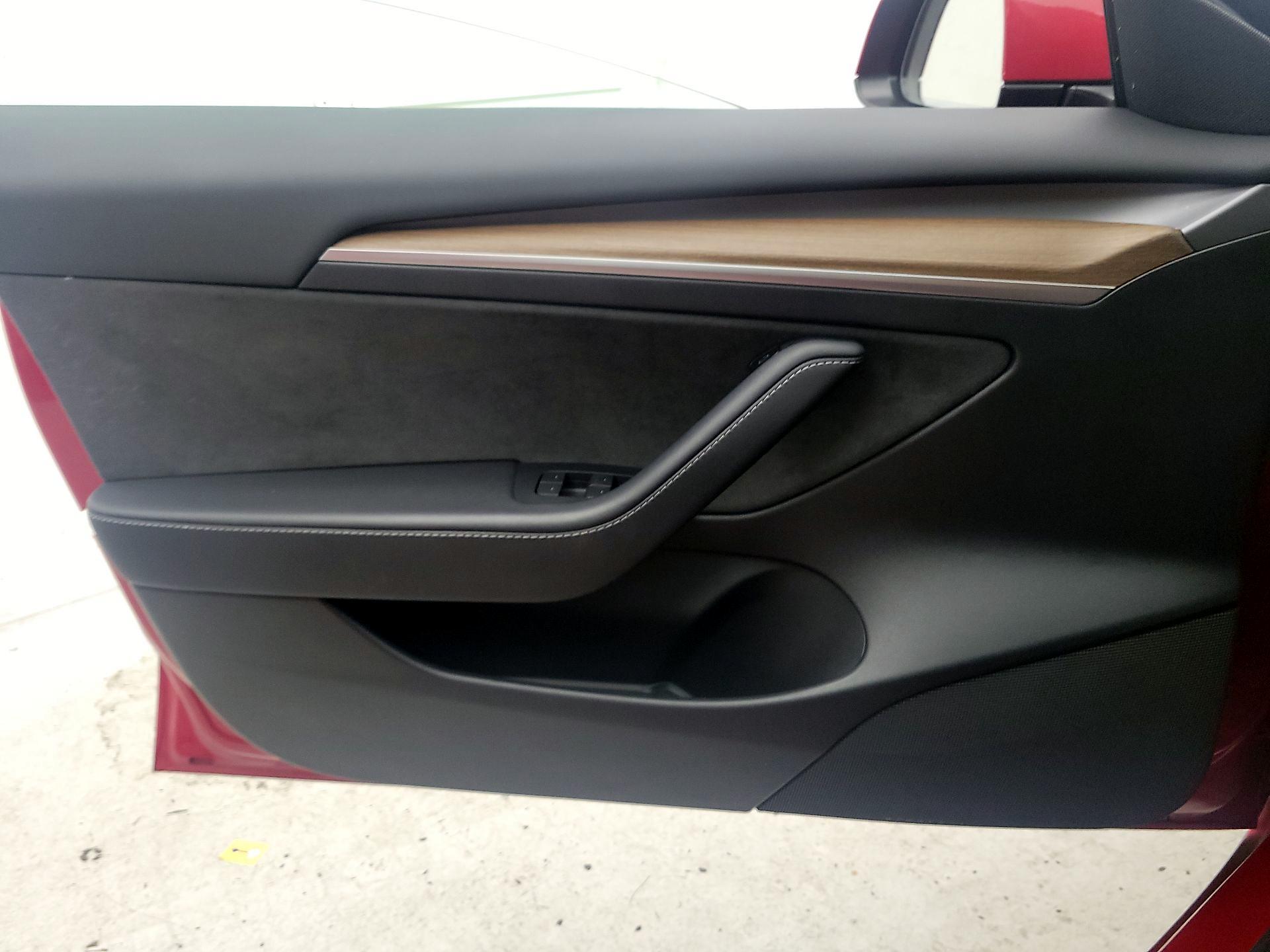 Thumbnail: 2023 Tesla Model 3 - 12