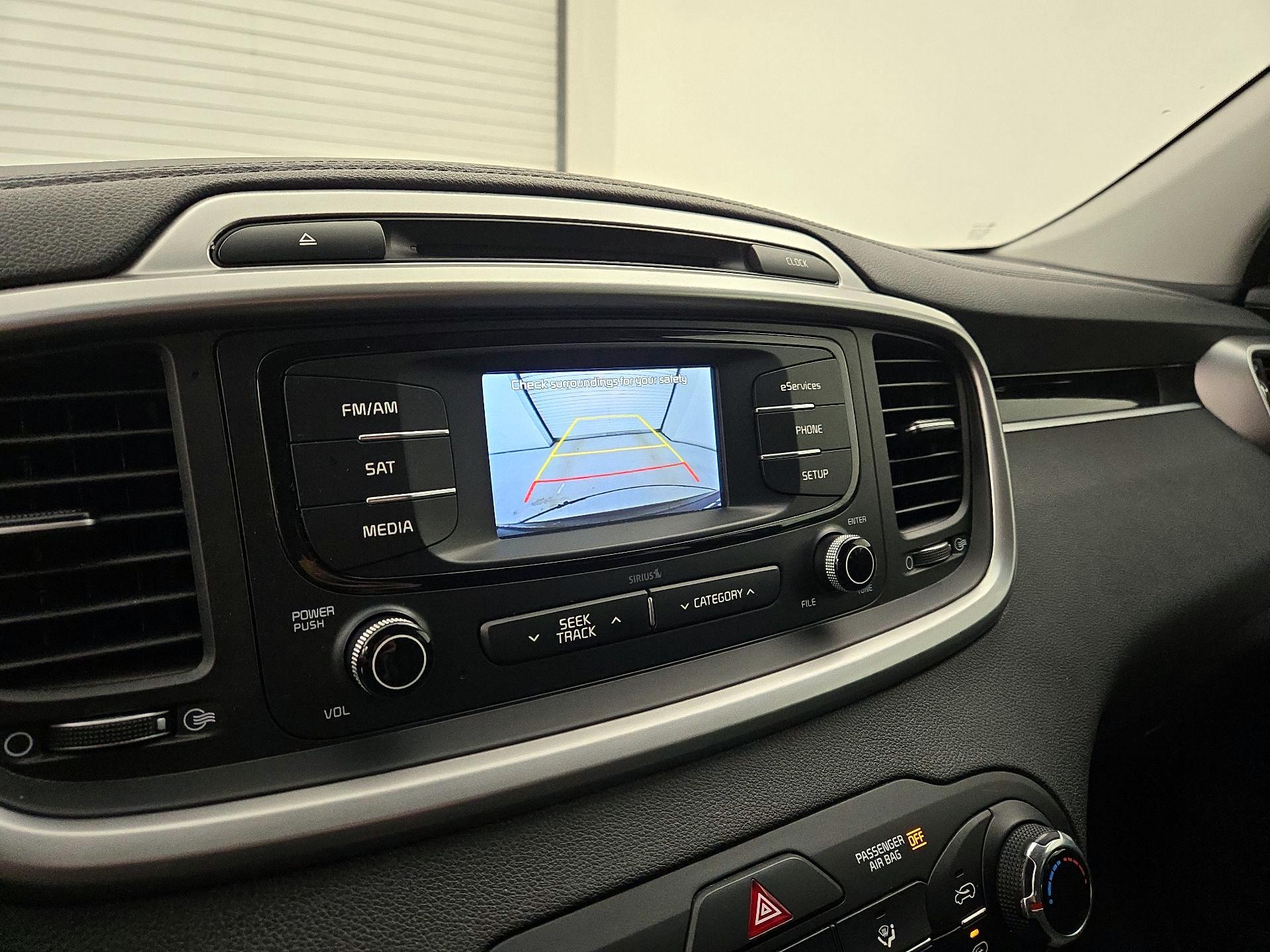 Thumbnail: 2016 Kia Sorento - 14