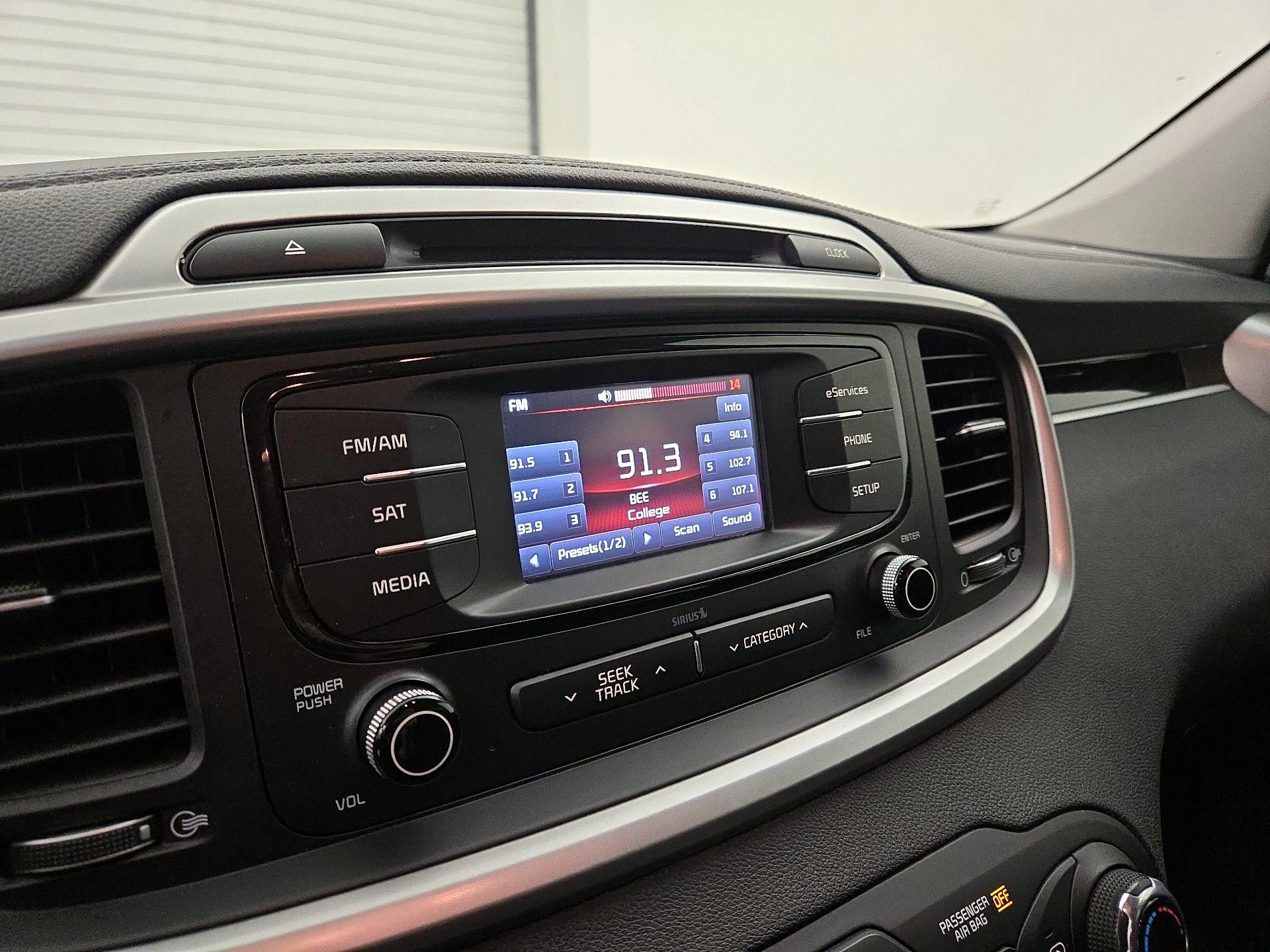 Thumbnail: 2016 Kia Sorento - 15