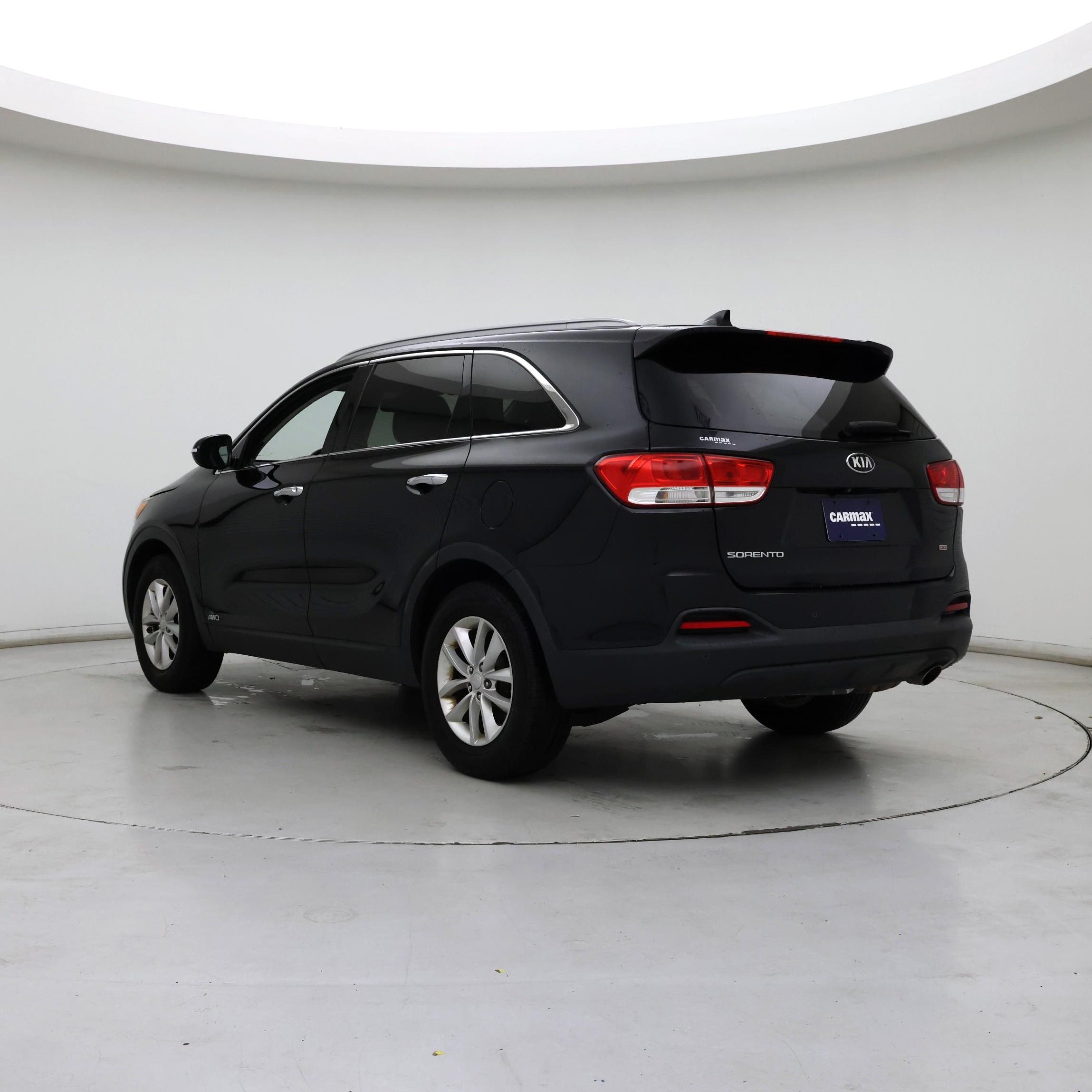 Thumbnail: 2016 Kia Sorento - 2