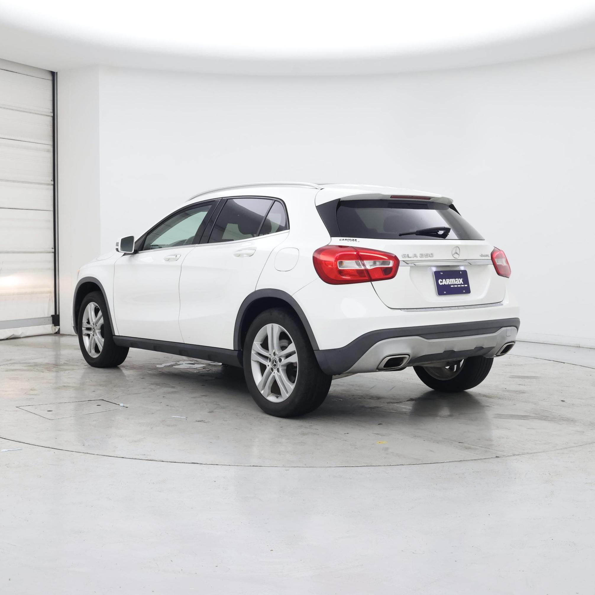 Thumbnail: 2019 Mercedes-Benz GLA - 2