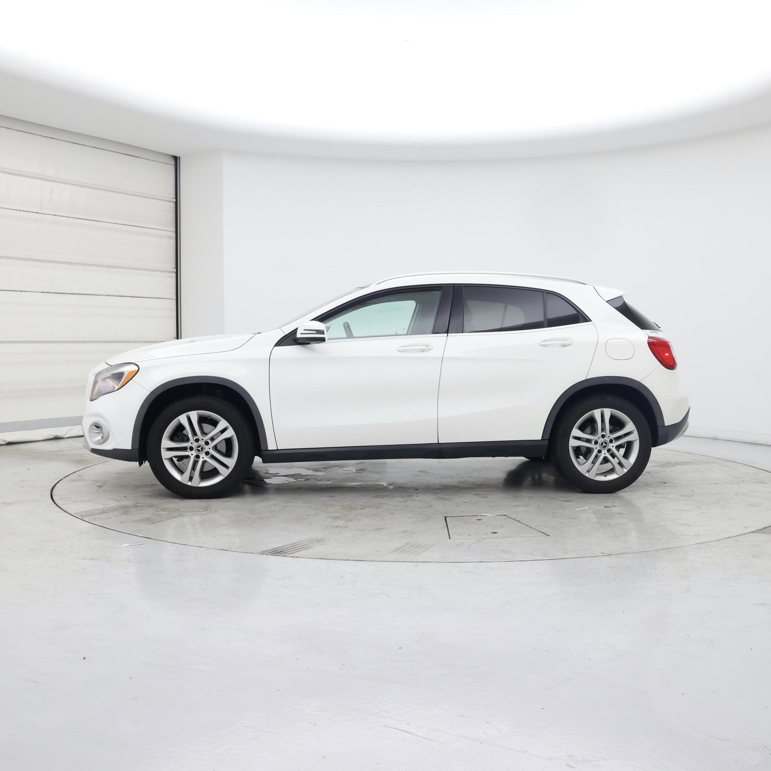 Thumbnail: 2019 Mercedes-Benz GLA - 3