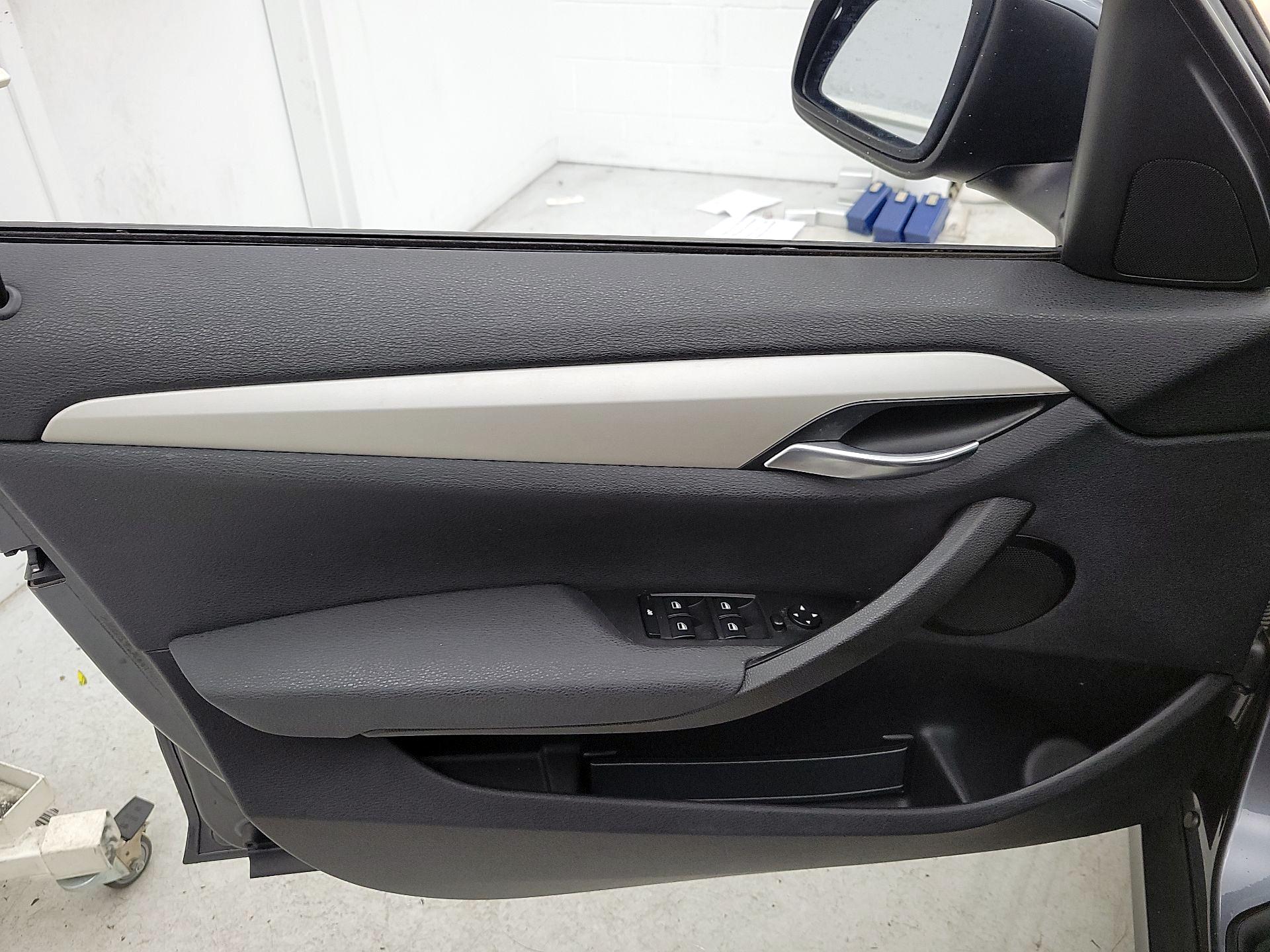 Thumbnail: 2015 BMW X1 - 12