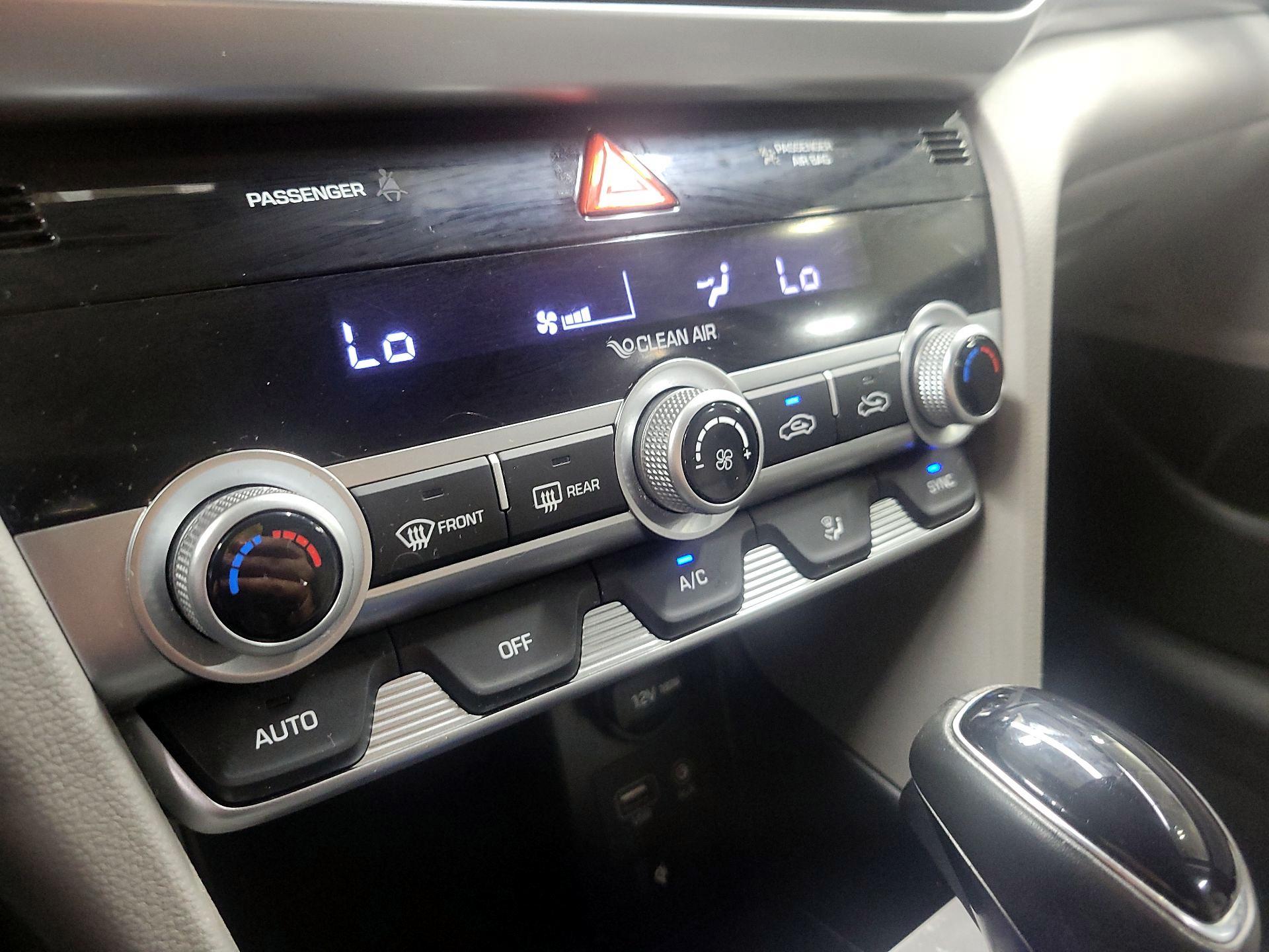 Thumbnail: 2020 Hyundai Elantra - 16