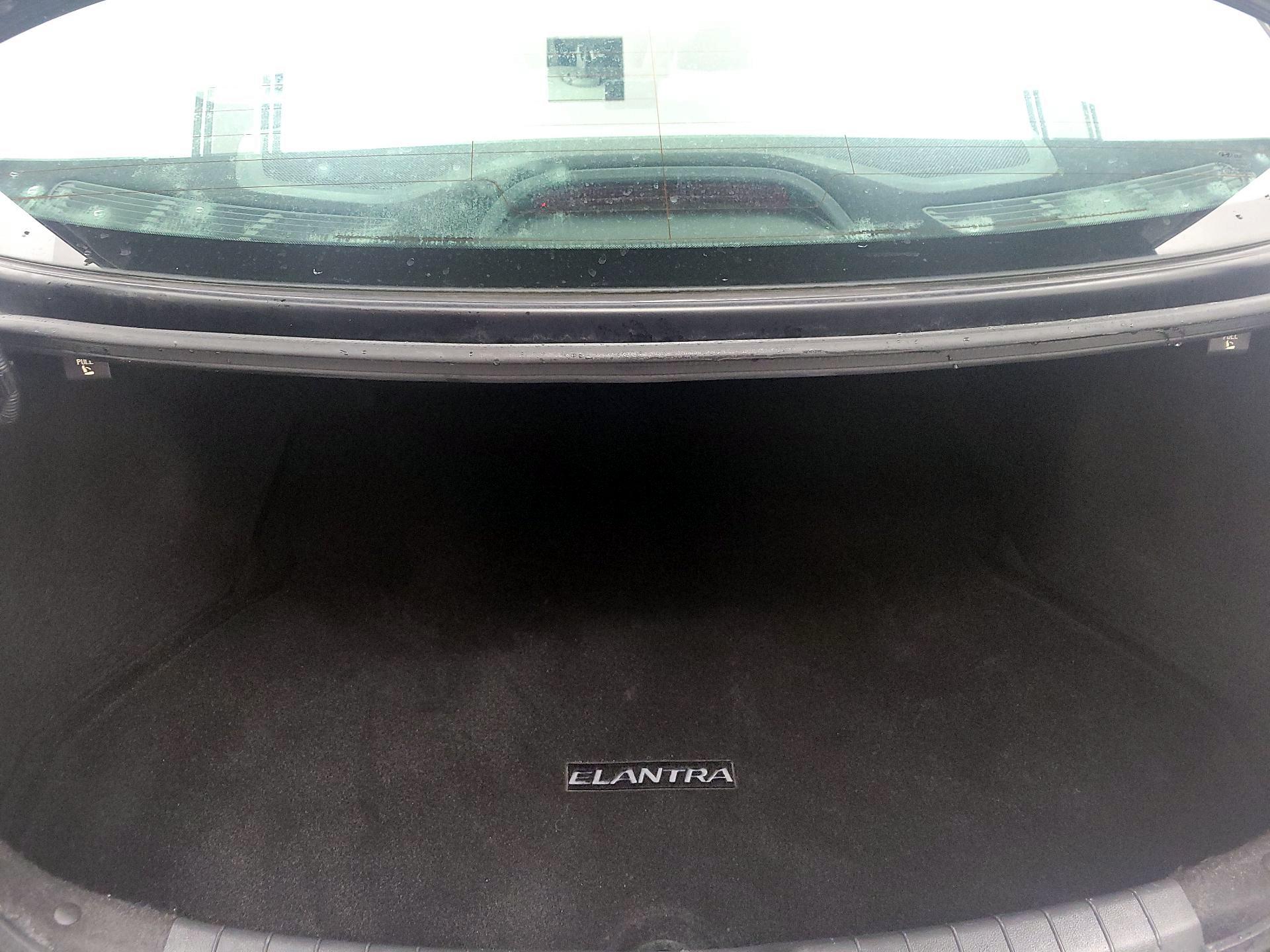 Thumbnail: 2020 Hyundai Elantra - 20