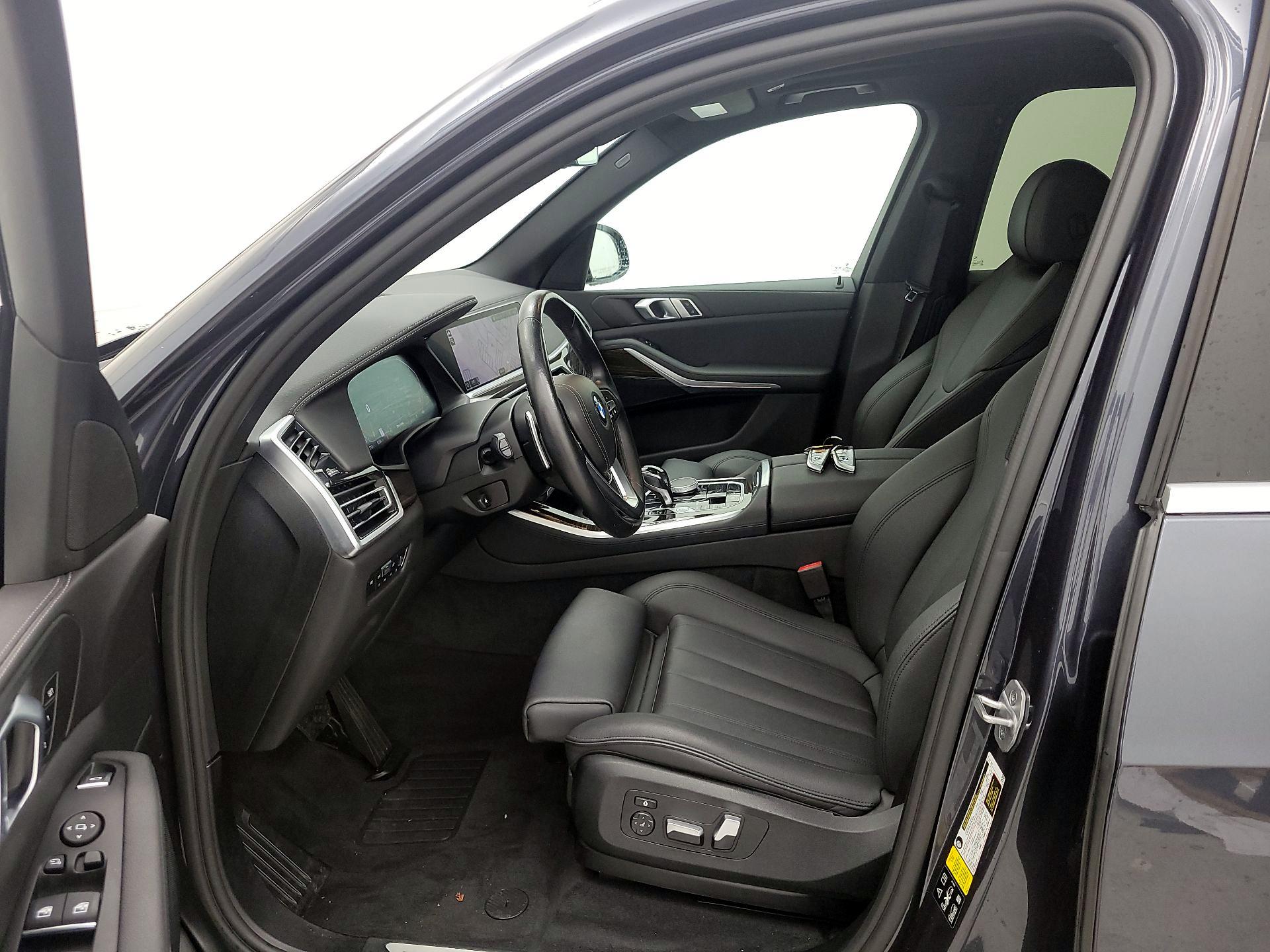 Thumbnail: 2021 BMW X5 - 11