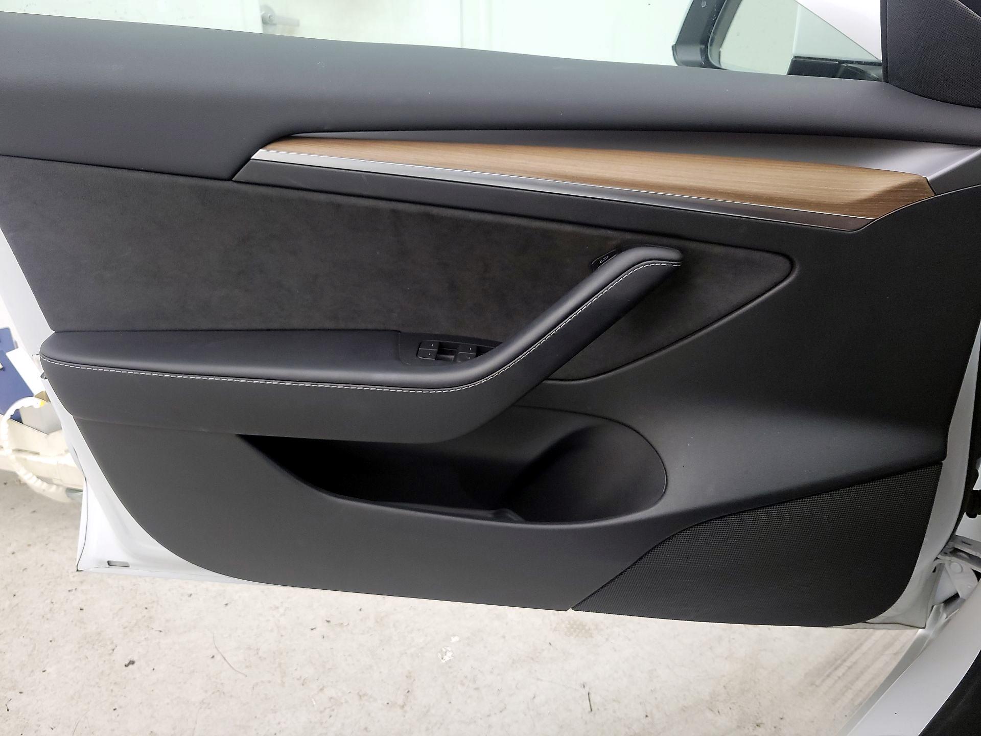 Thumbnail: 2023 Tesla Model 3 - 12