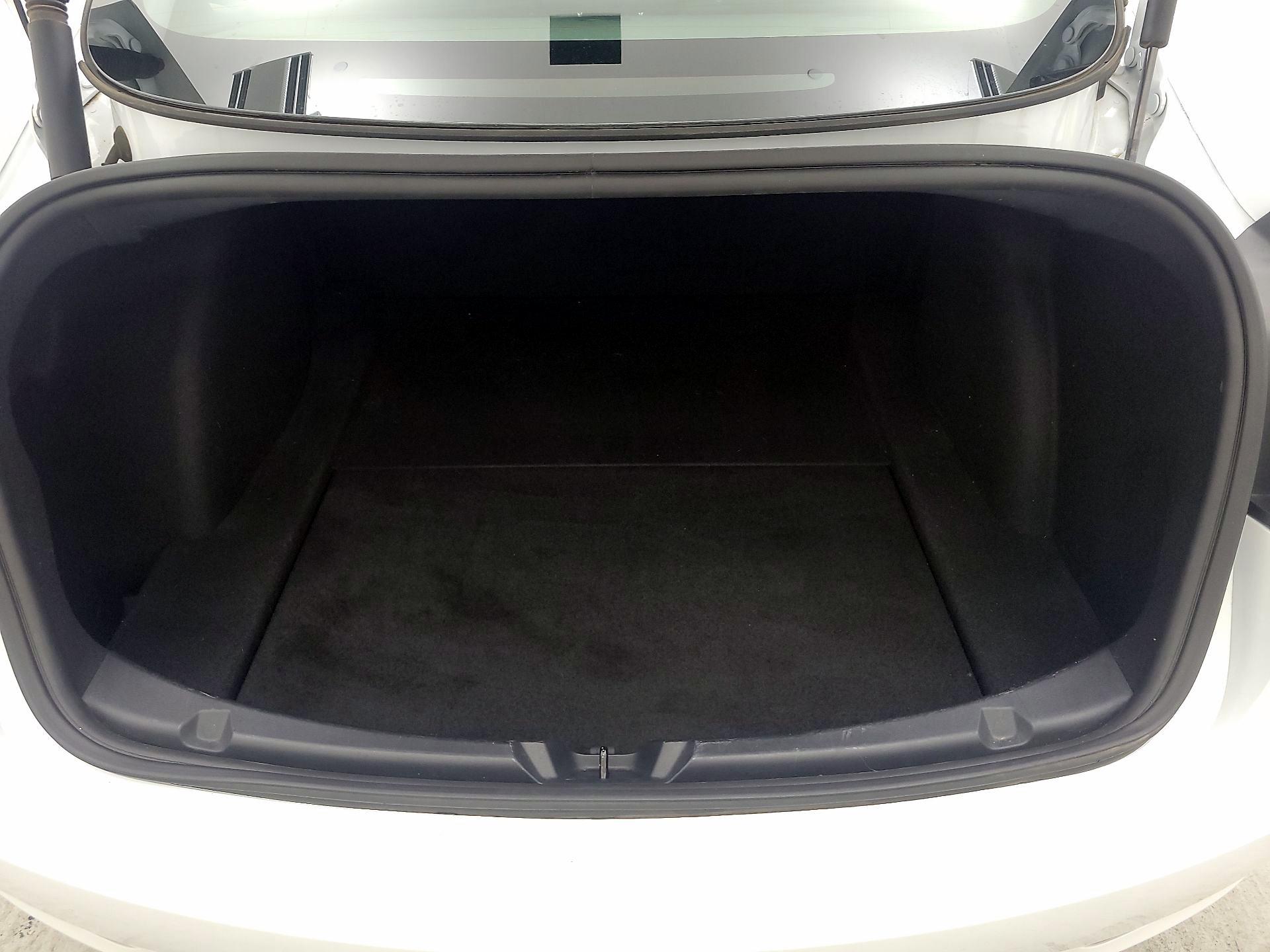 Thumbnail: 2023 Tesla Model 3 - 19