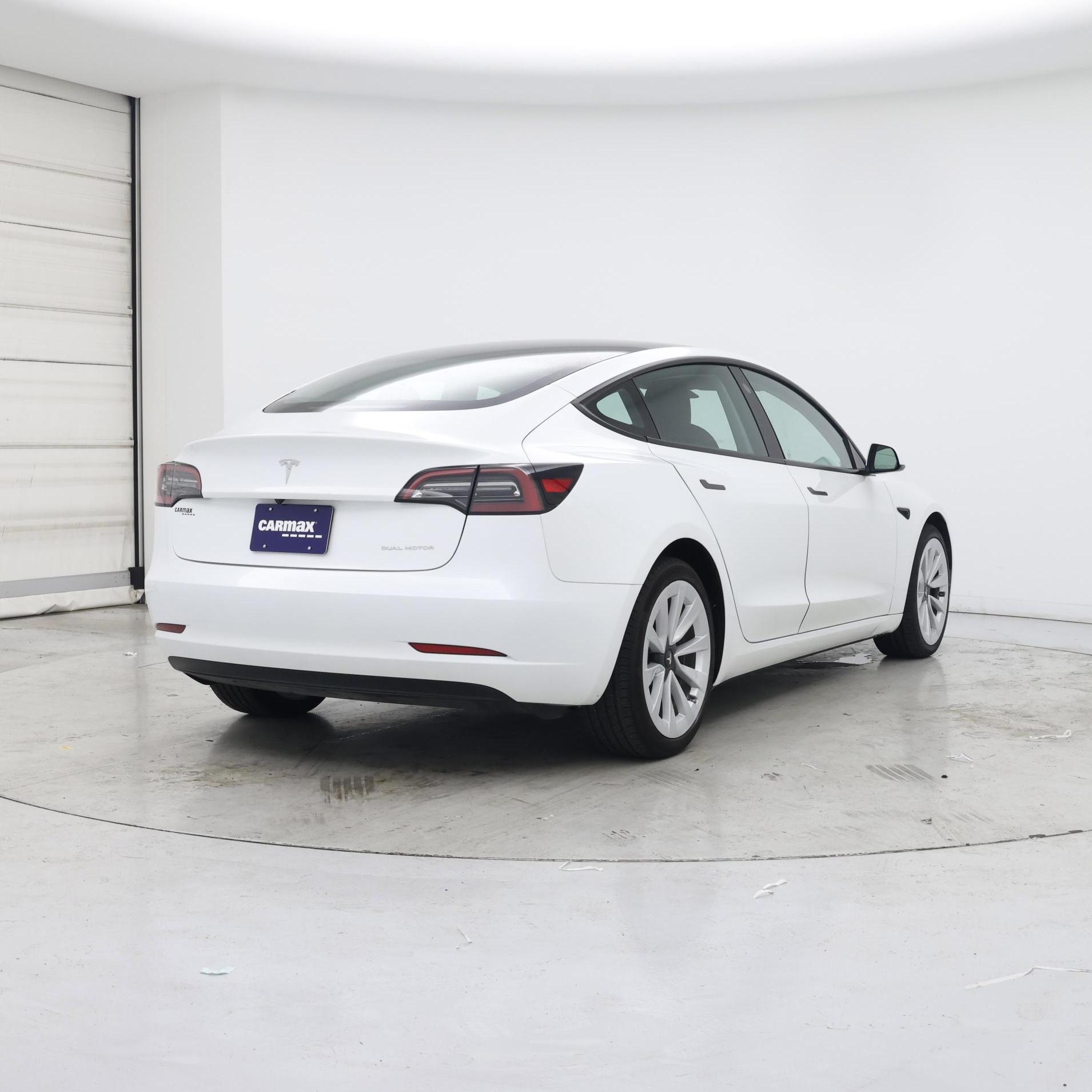 Thumbnail: 2023 Tesla Model 3 - 8