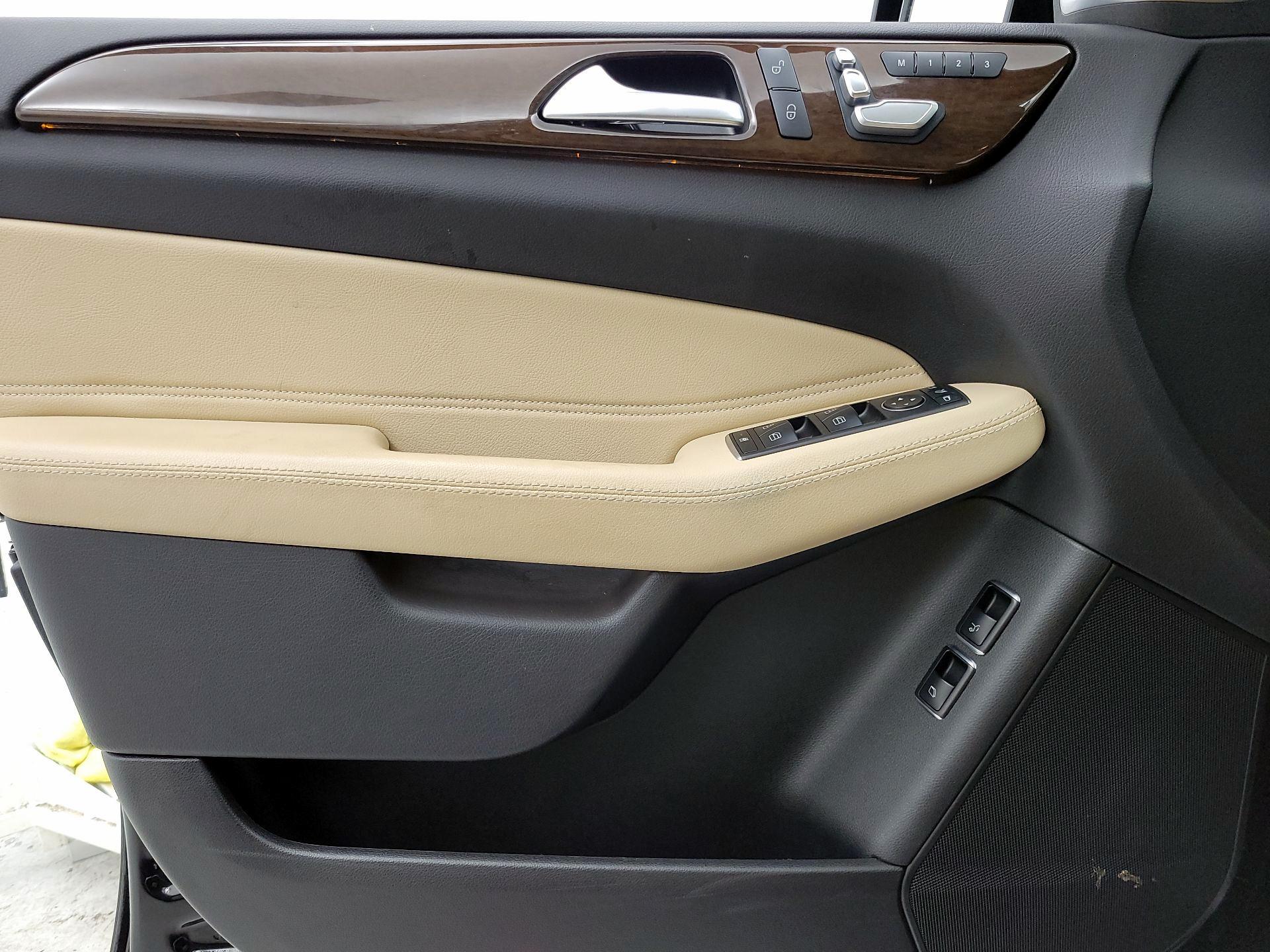 Thumbnail: 2019 Mercedes-Benz GLS - 12