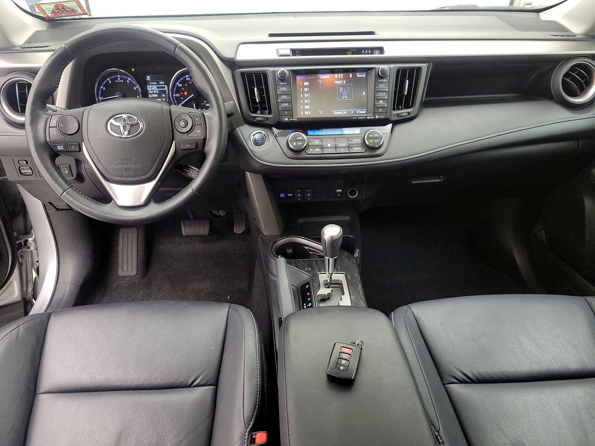 Thumbnail: 2017 Toyota RAV4 - 9