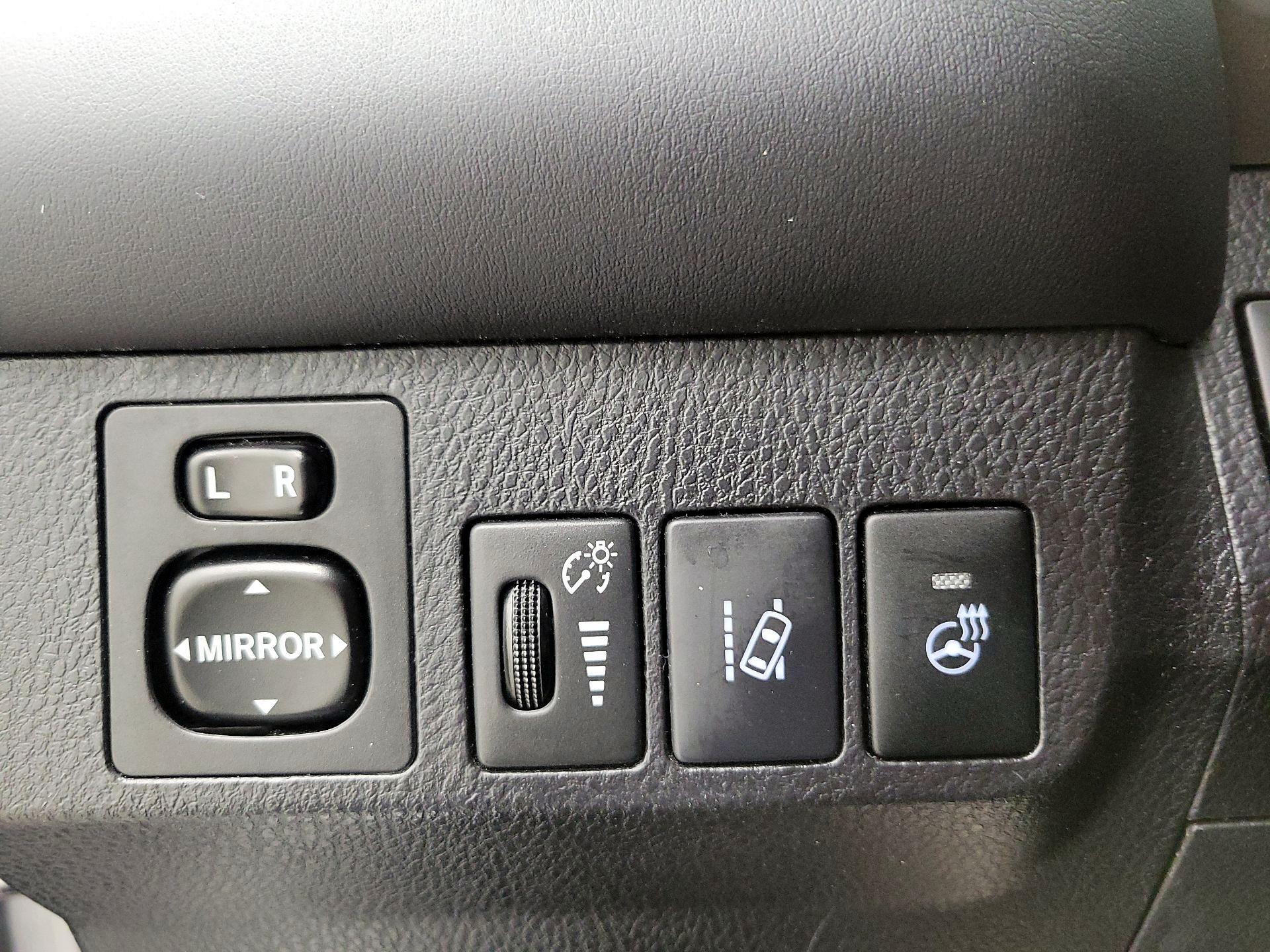 Thumbnail: 2017 Toyota RAV4 - 13