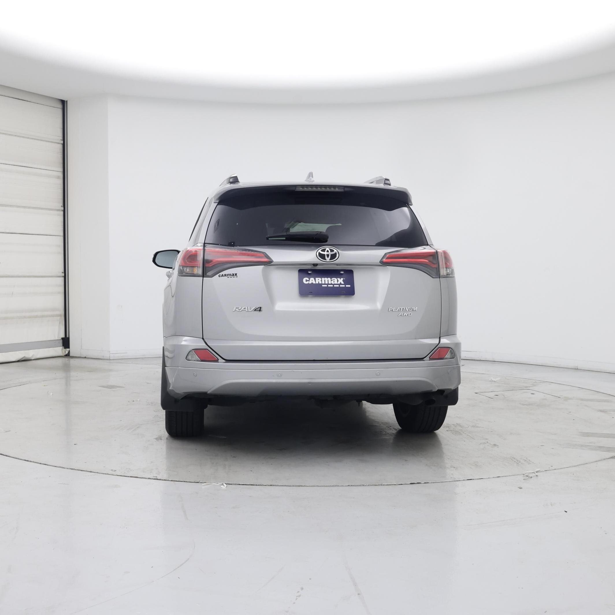 Thumbnail: 2017 Toyota RAV4 - 6