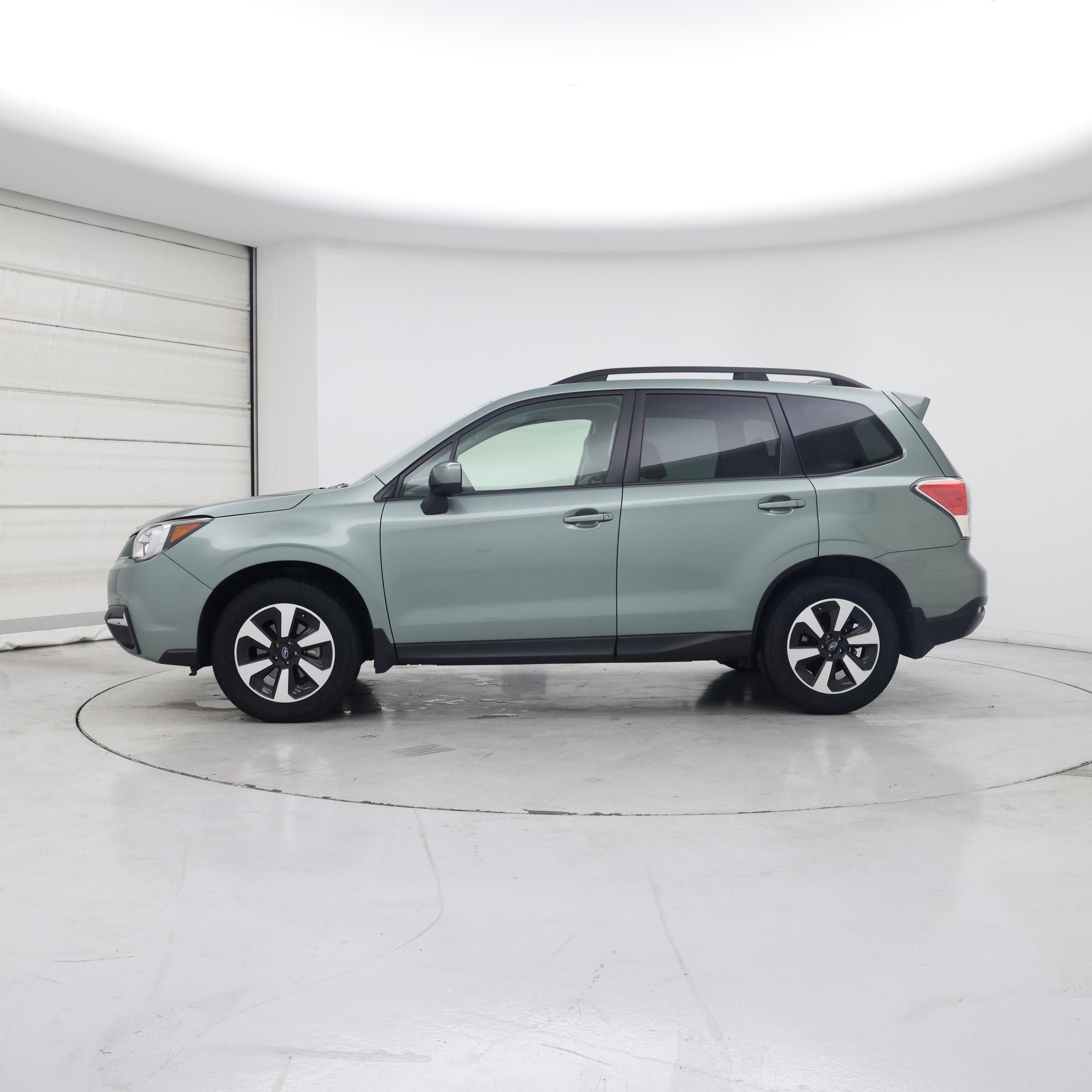 Thumbnail: 2018 Subaru Forester - 3