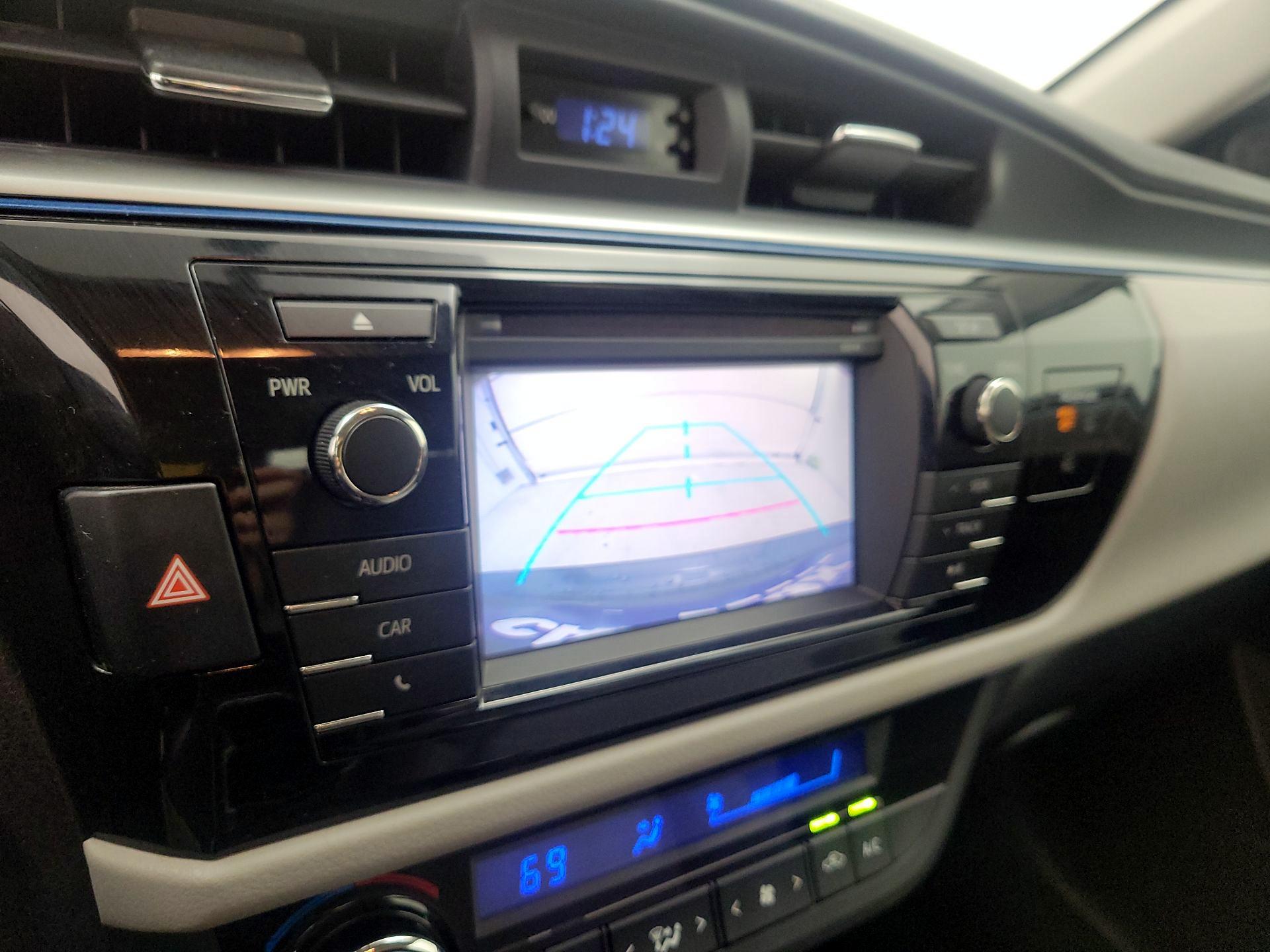 Thumbnail: 2015 Toyota Corolla - 14