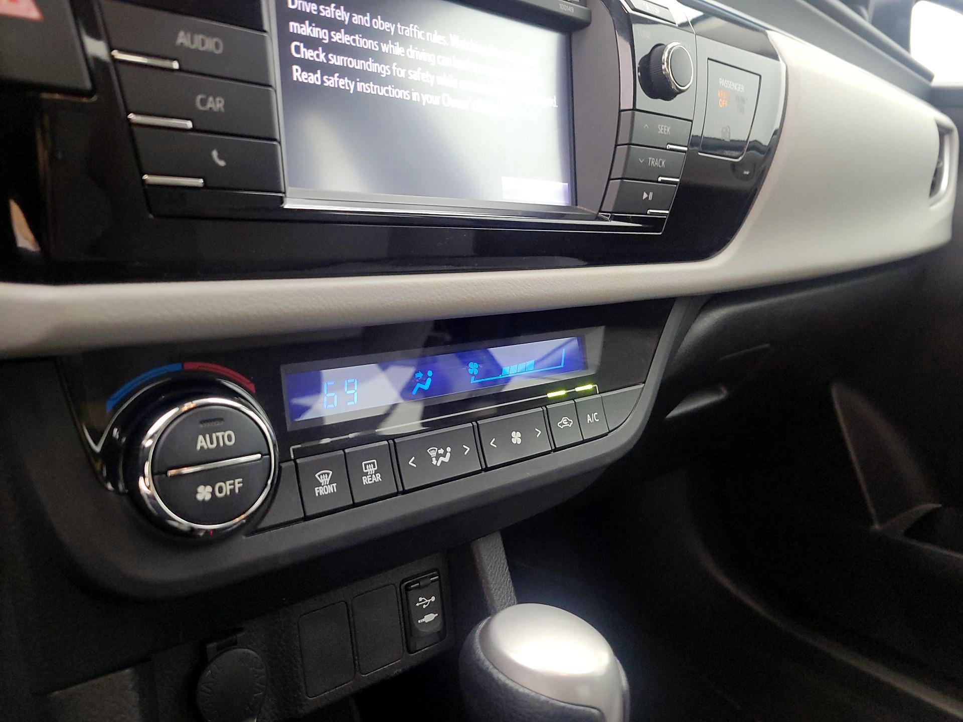 Thumbnail: 2015 Toyota Corolla - 16