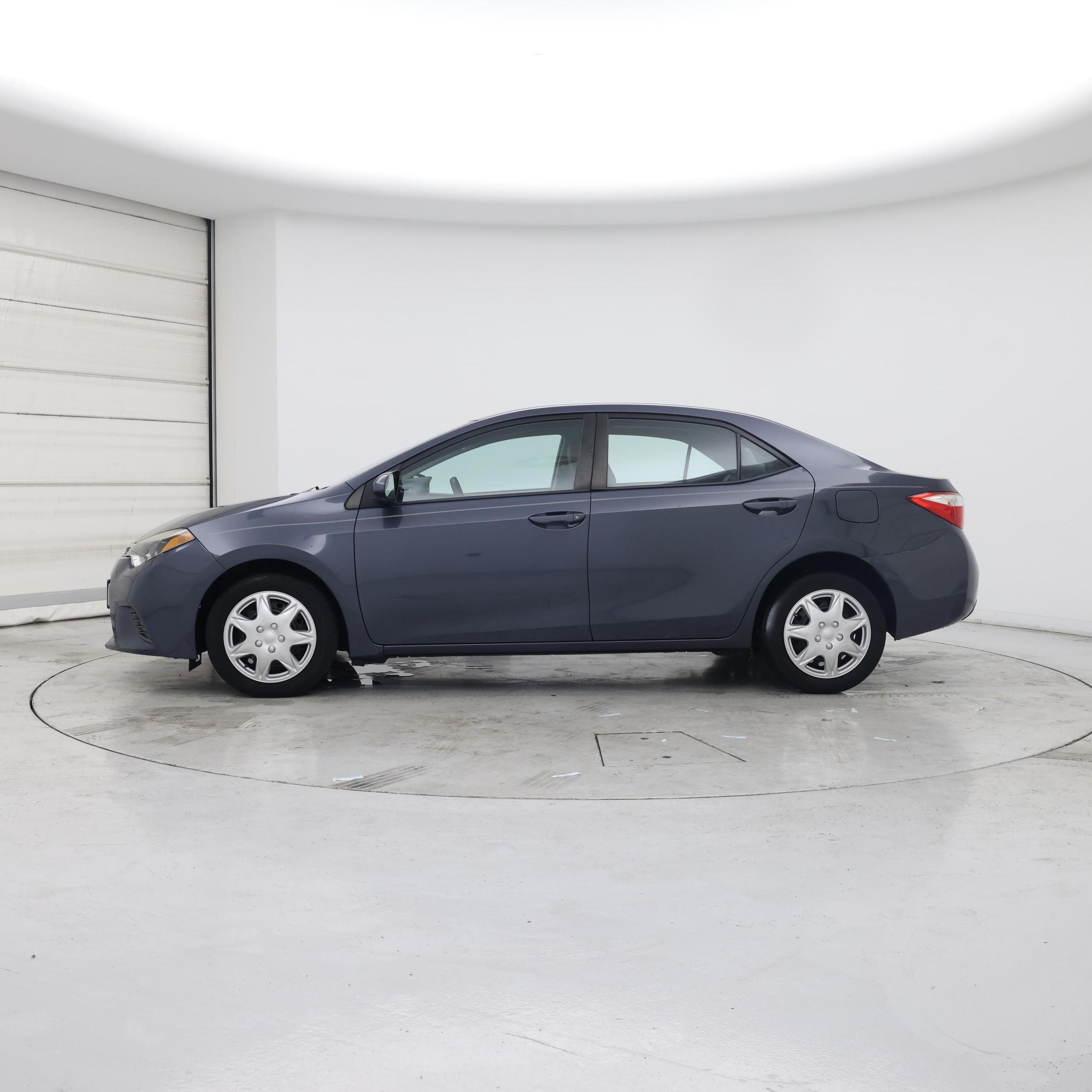 Thumbnail: 2015 Toyota Corolla - 3