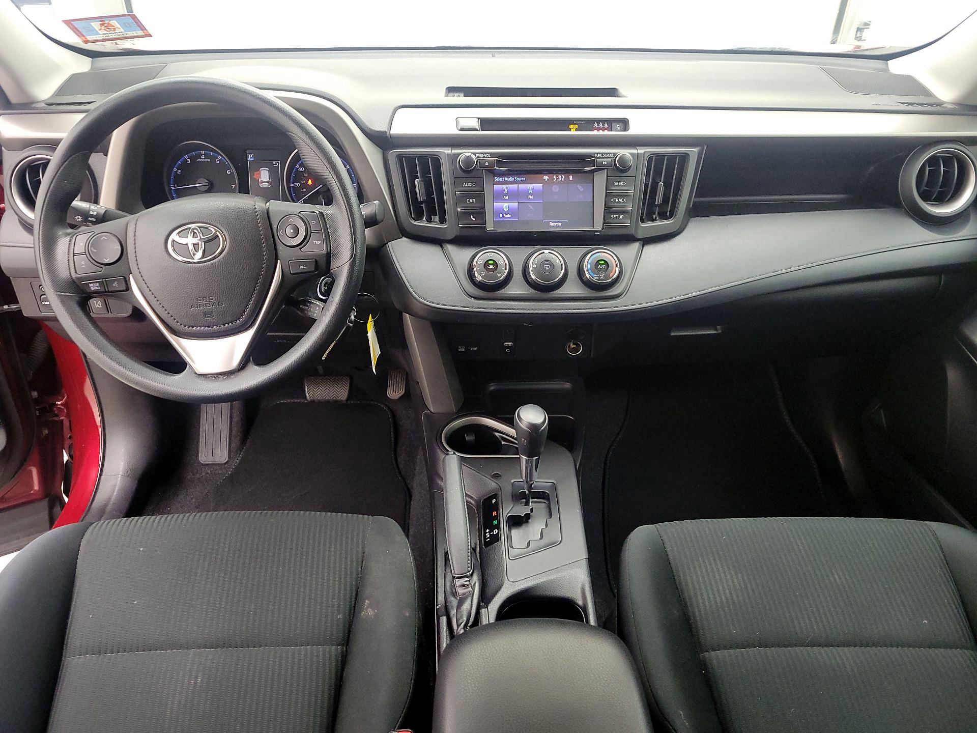 Thumbnail: 2018 Toyota RAV4 - 9