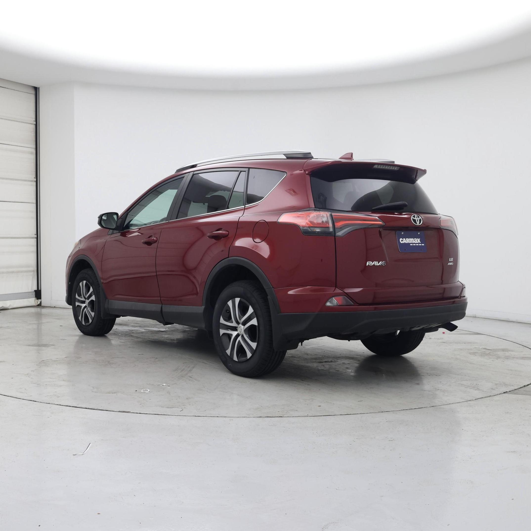Thumbnail: 2018 Toyota RAV4 - 2