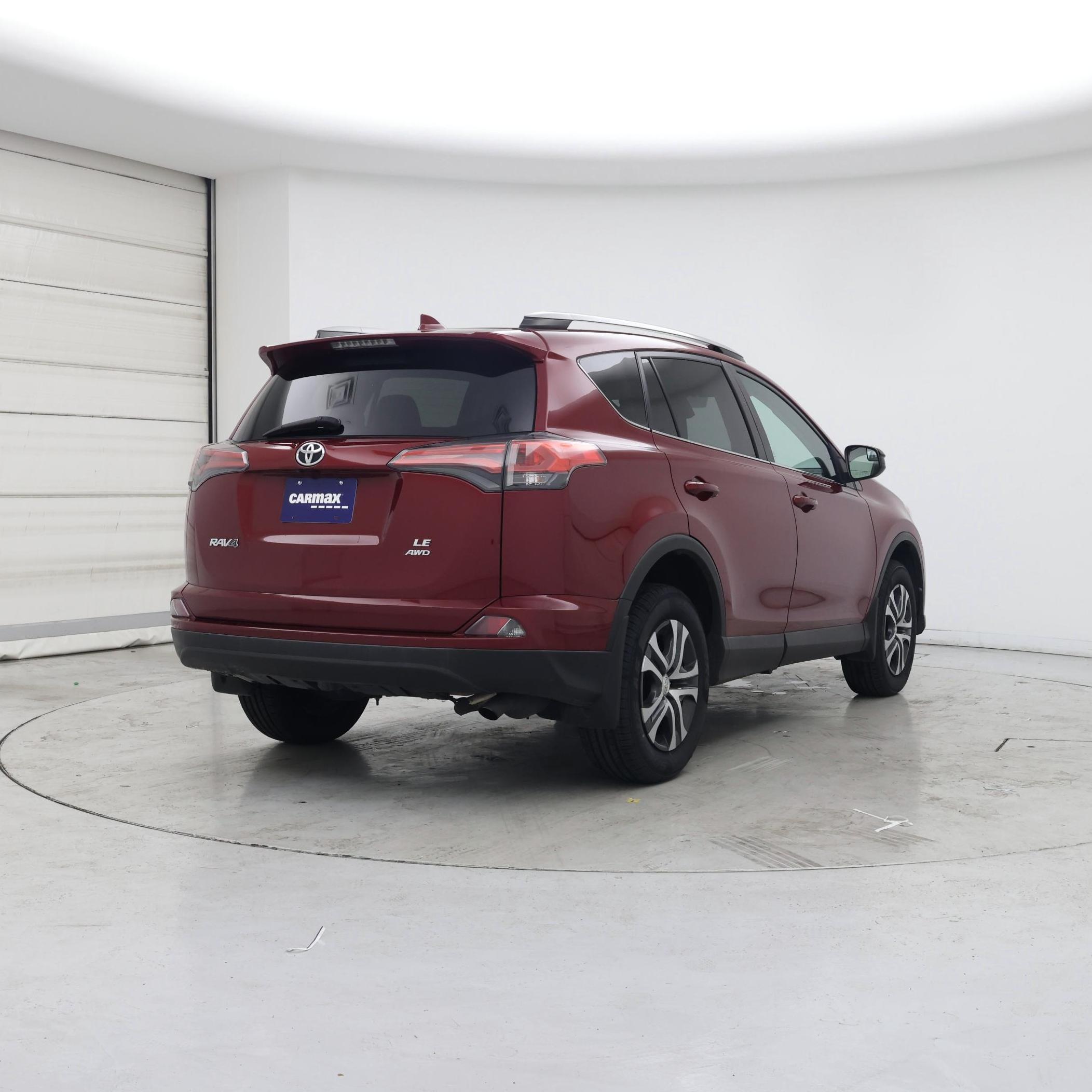 Thumbnail: 2018 Toyota RAV4 - 8