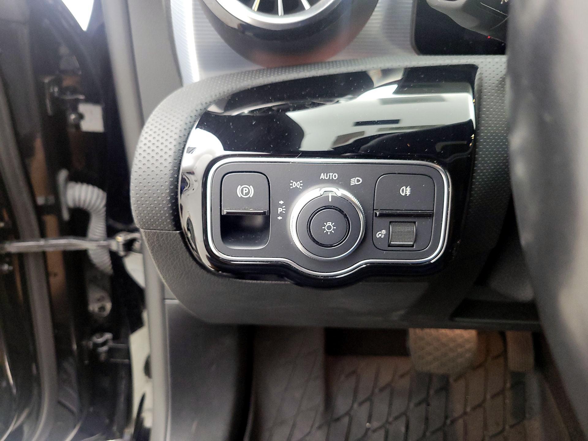 Thumbnail: 2022 Mercedes-Benz CLA - 13