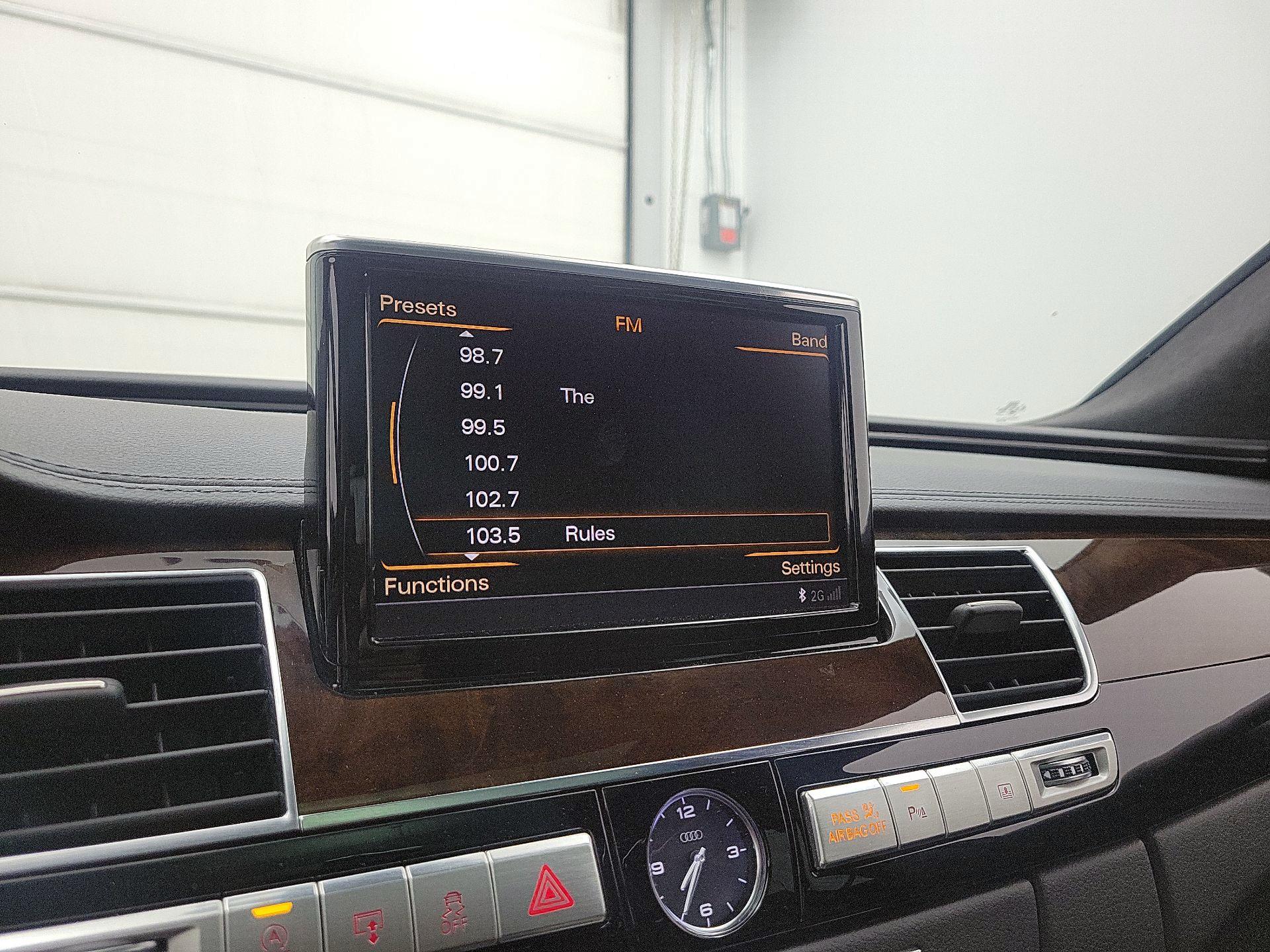 Thumbnail: 2016 Audi A8 - 15