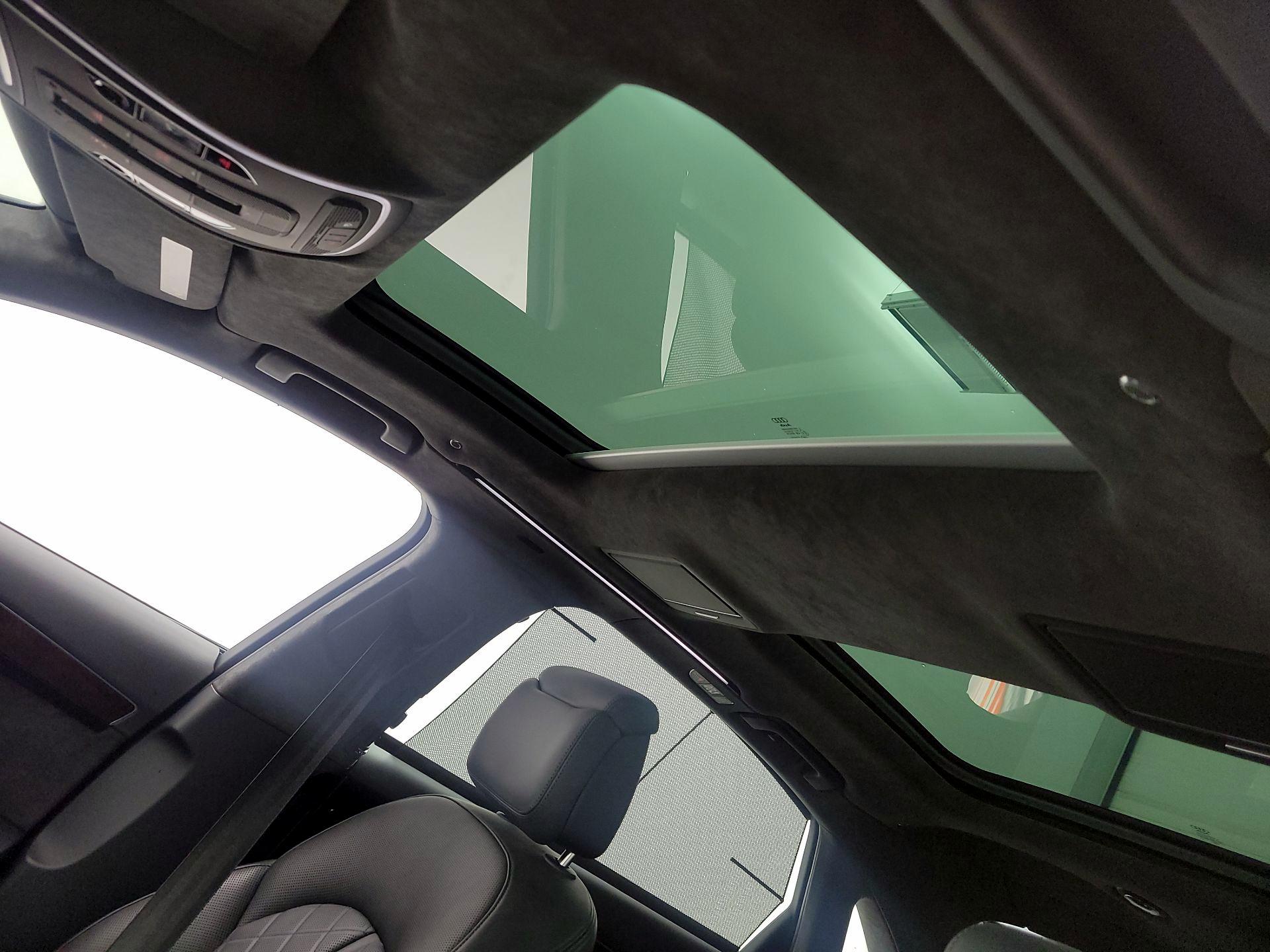 Thumbnail: 2016 Audi A8 - 18
