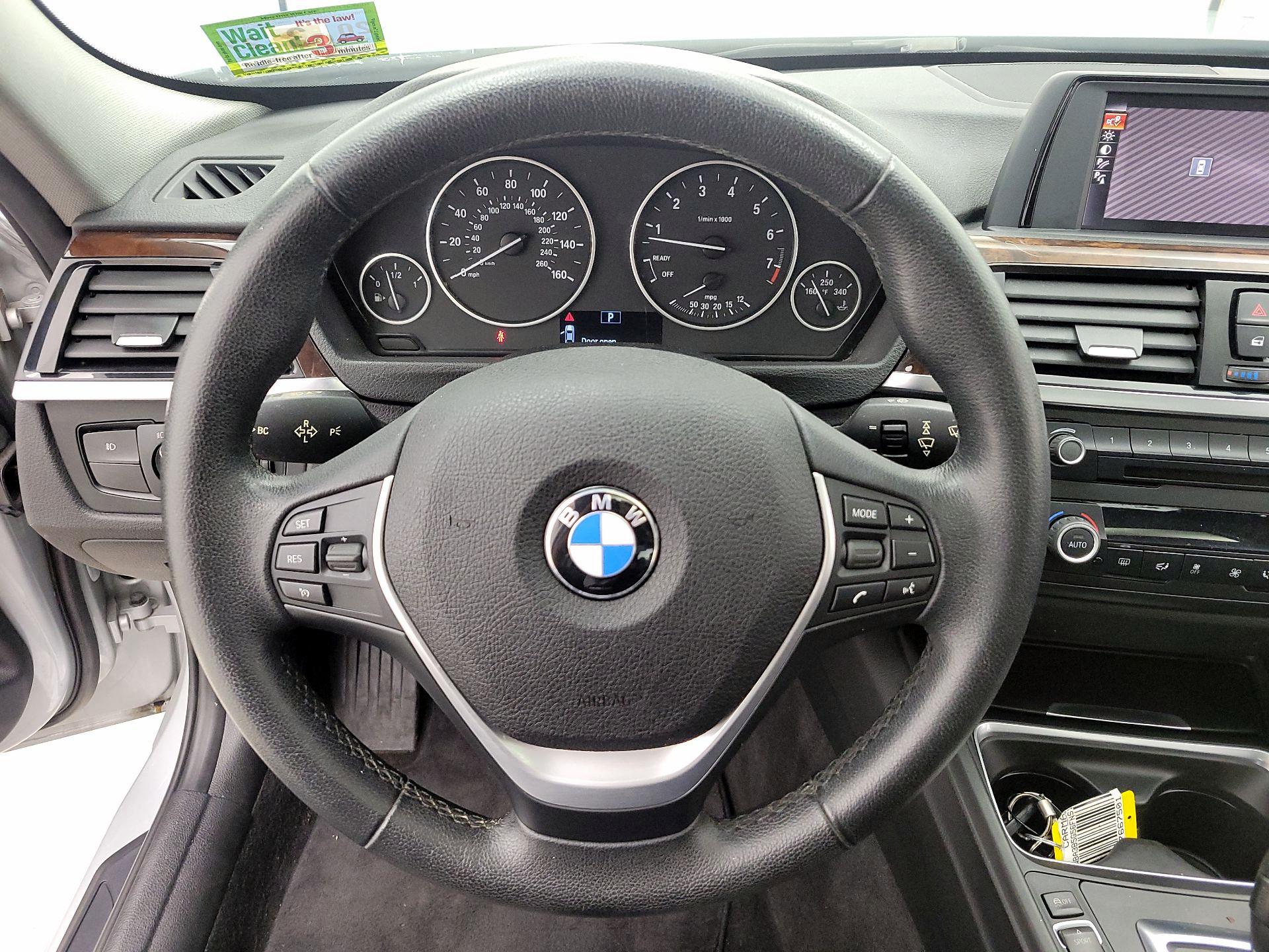 Thumbnail: 2015 BMW 3 Series - 10