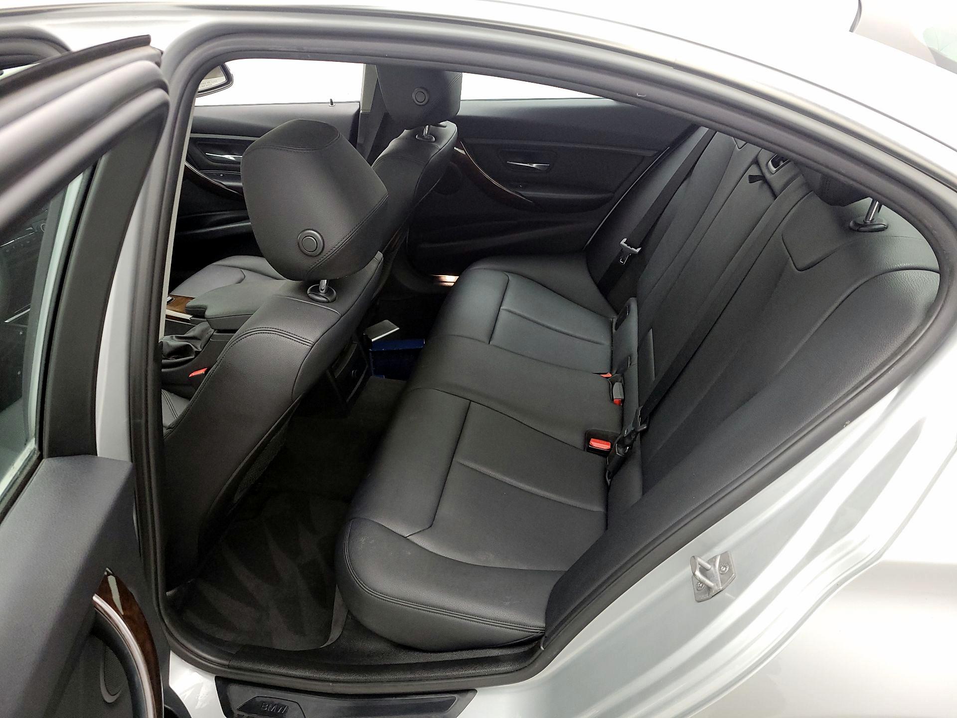 Thumbnail: 2015 BMW 3 Series - 20
