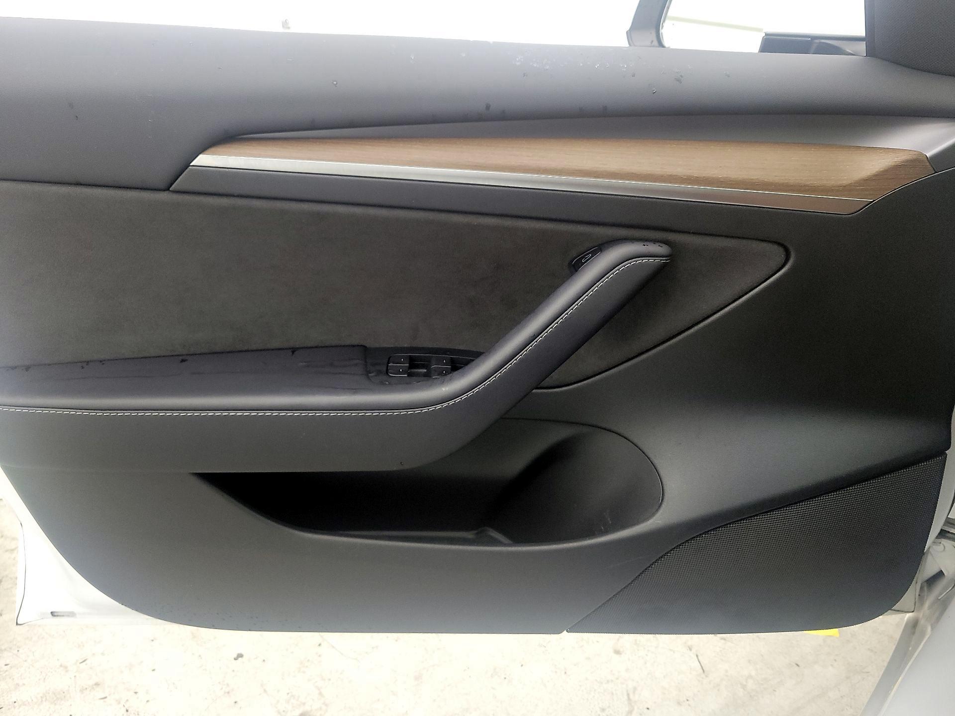 Thumbnail: 2023 Tesla Model 3 - 12