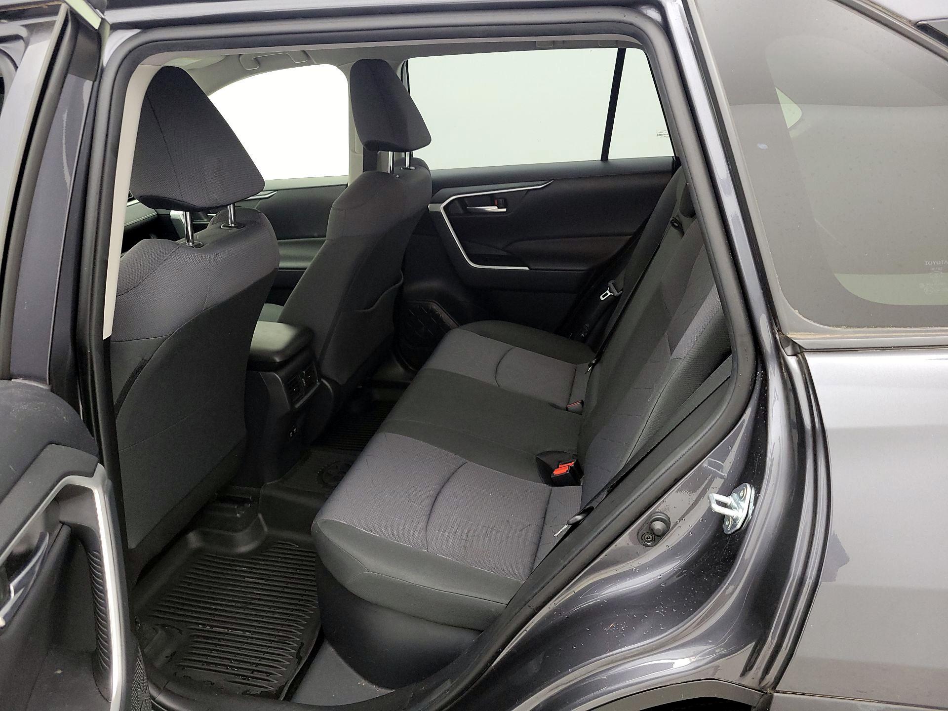 Thumbnail: 2020 Toyota RAV4 - 19