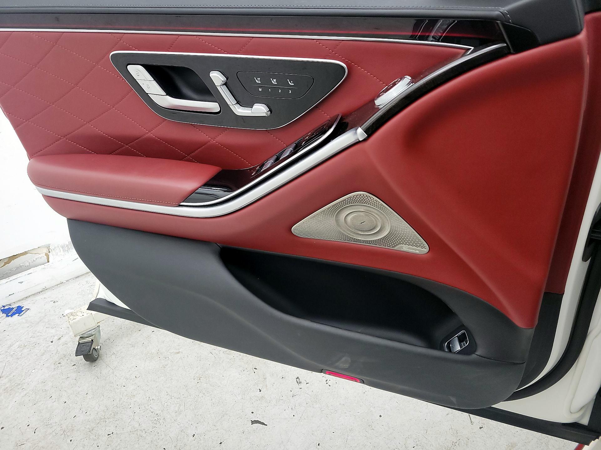 Thumbnail: 2022 Mercedes-Benz S-Class - 12
