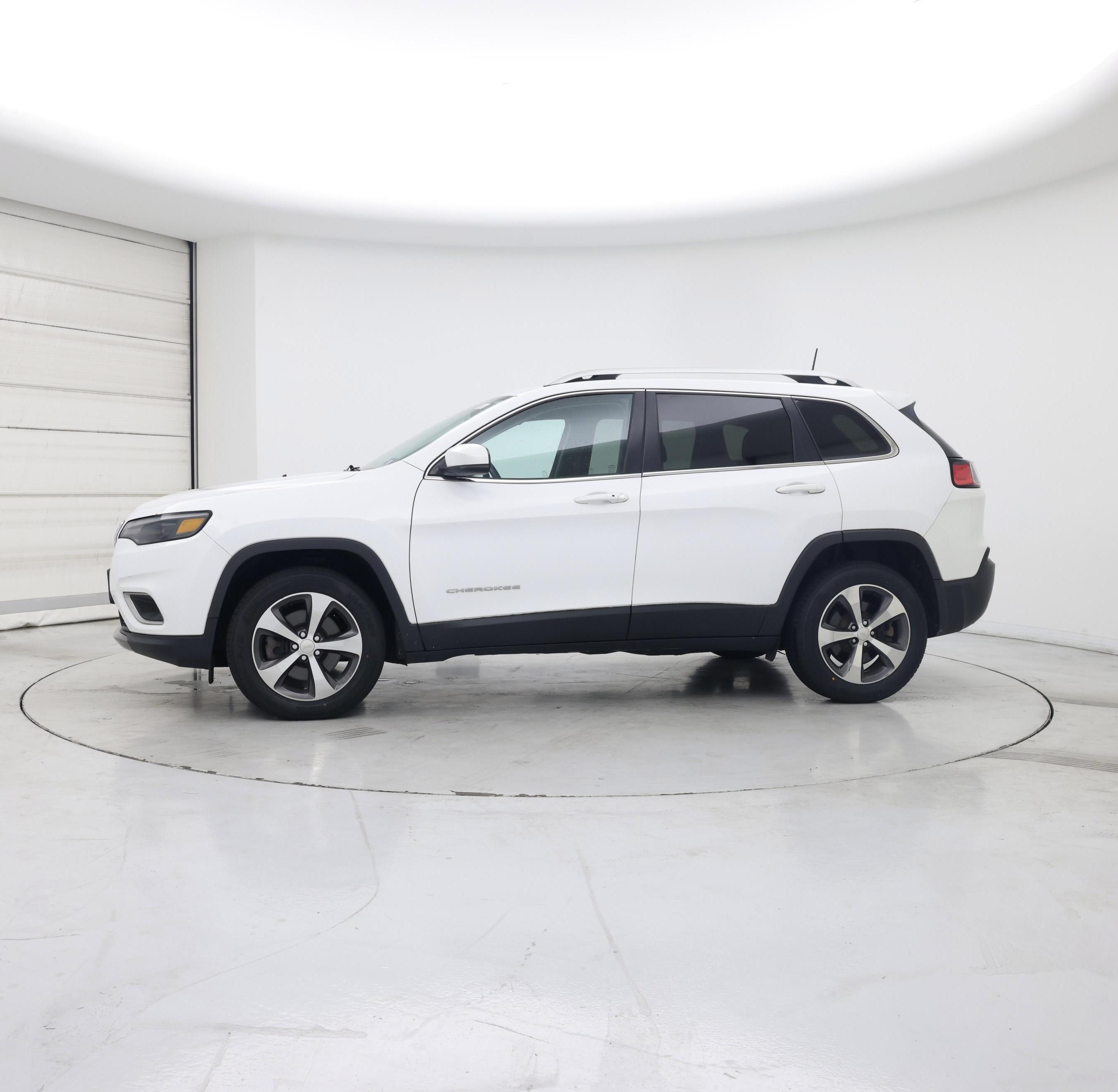 Thumbnail: 2019 Jeep Cherokee - 3
