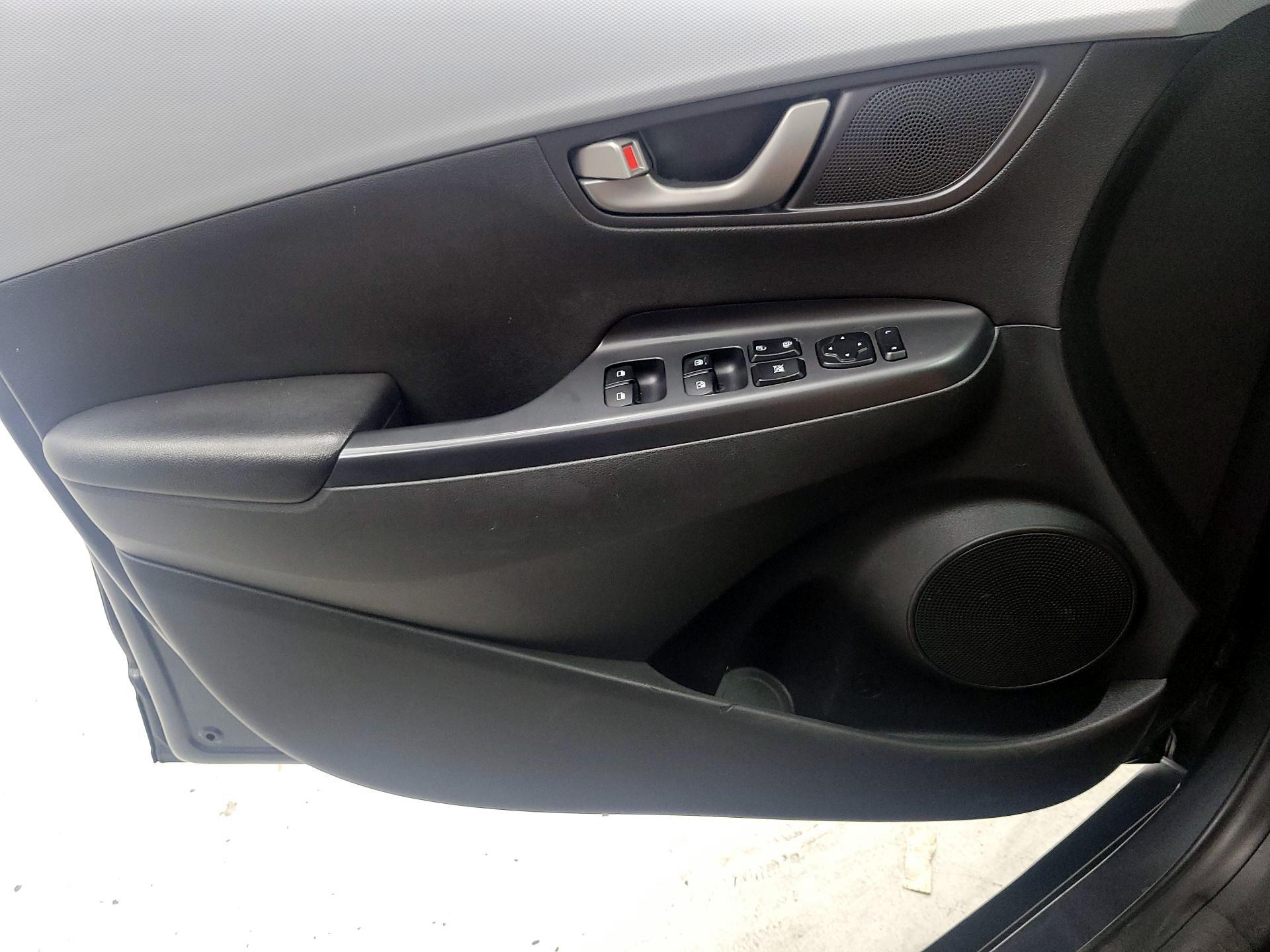Thumbnail: 2018 Hyundai Kona - 12