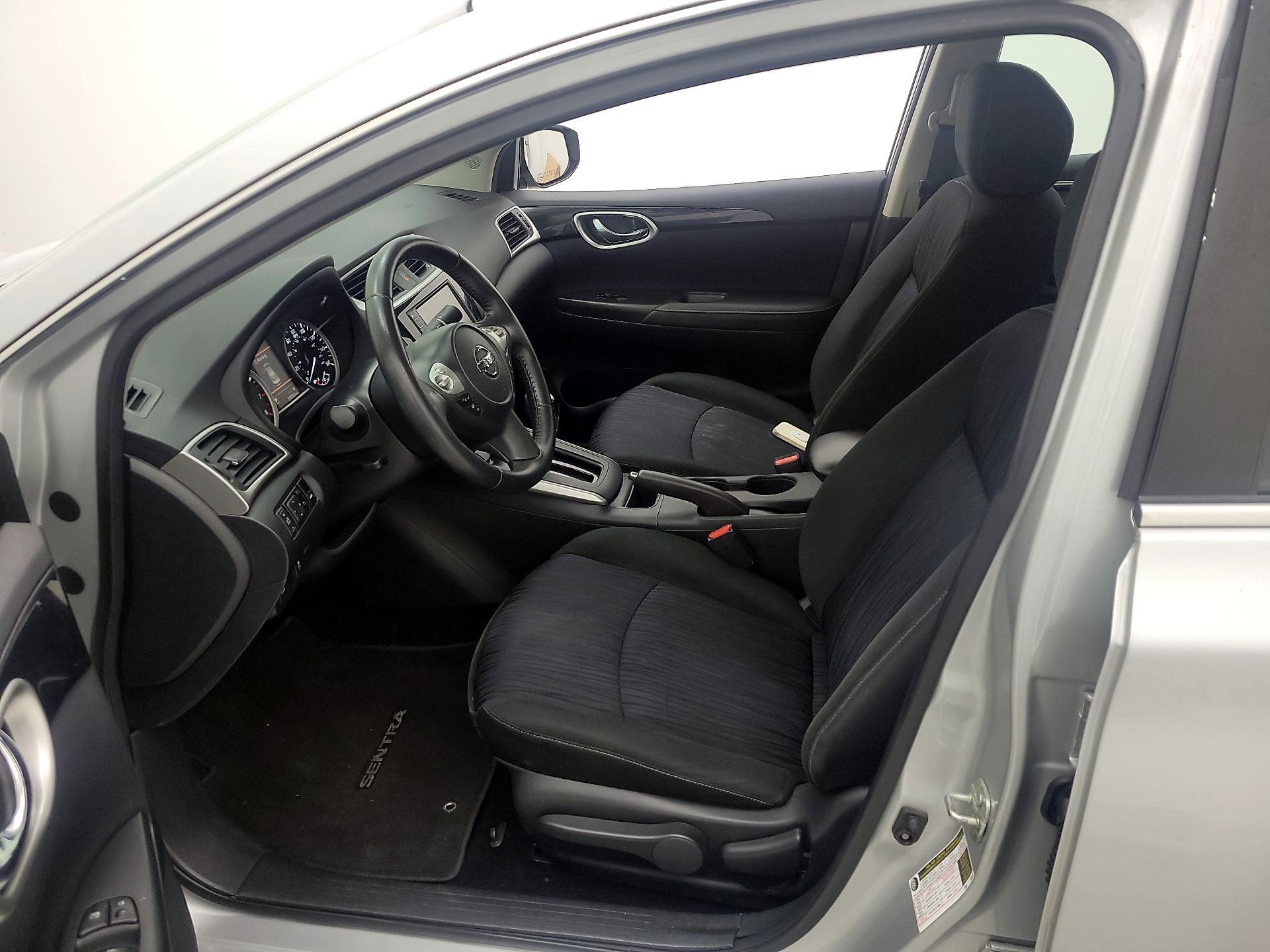 Thumbnail: 2019 Nissan Sentra - 11