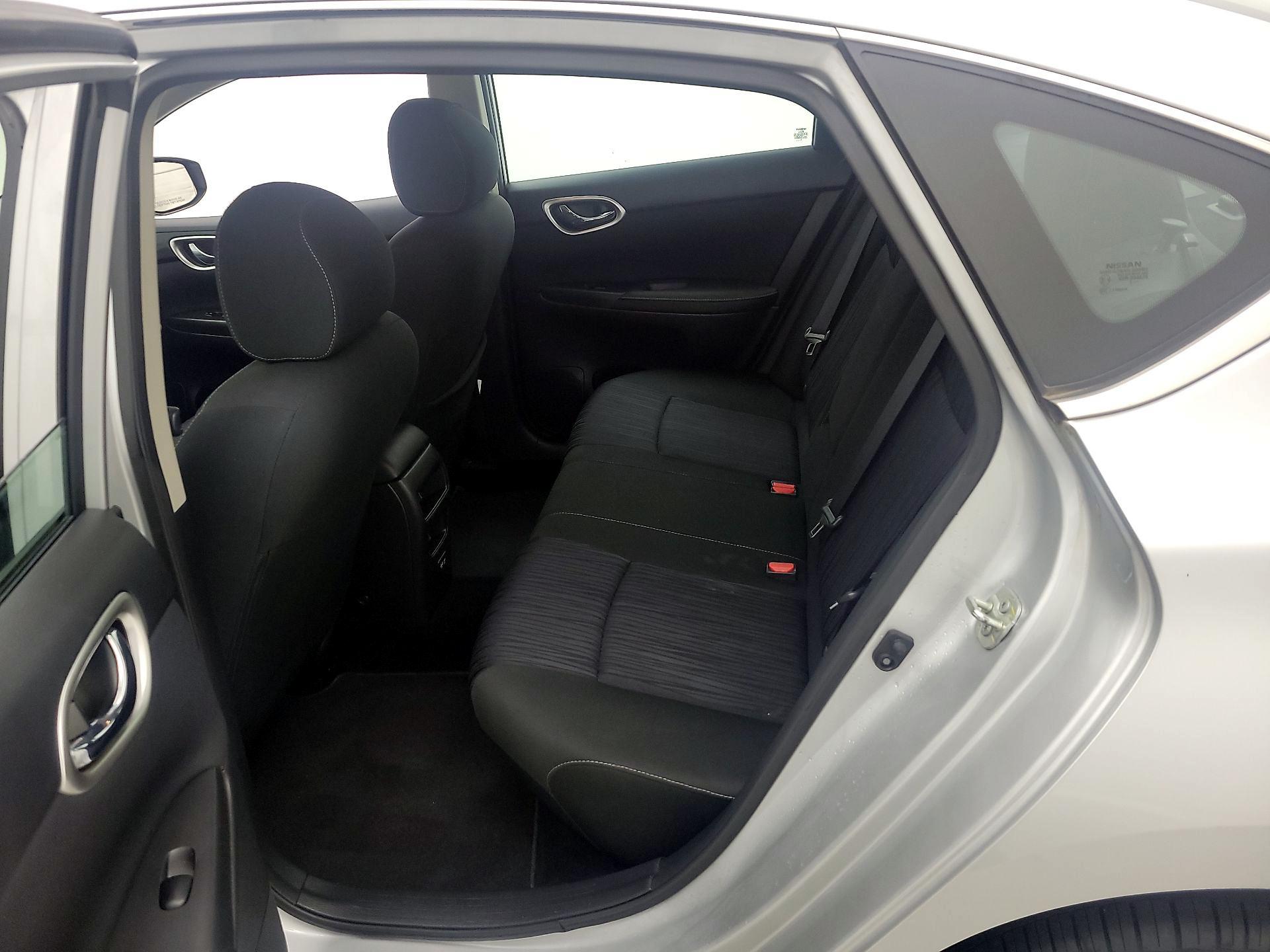 Thumbnail: 2019 Nissan Sentra - 19