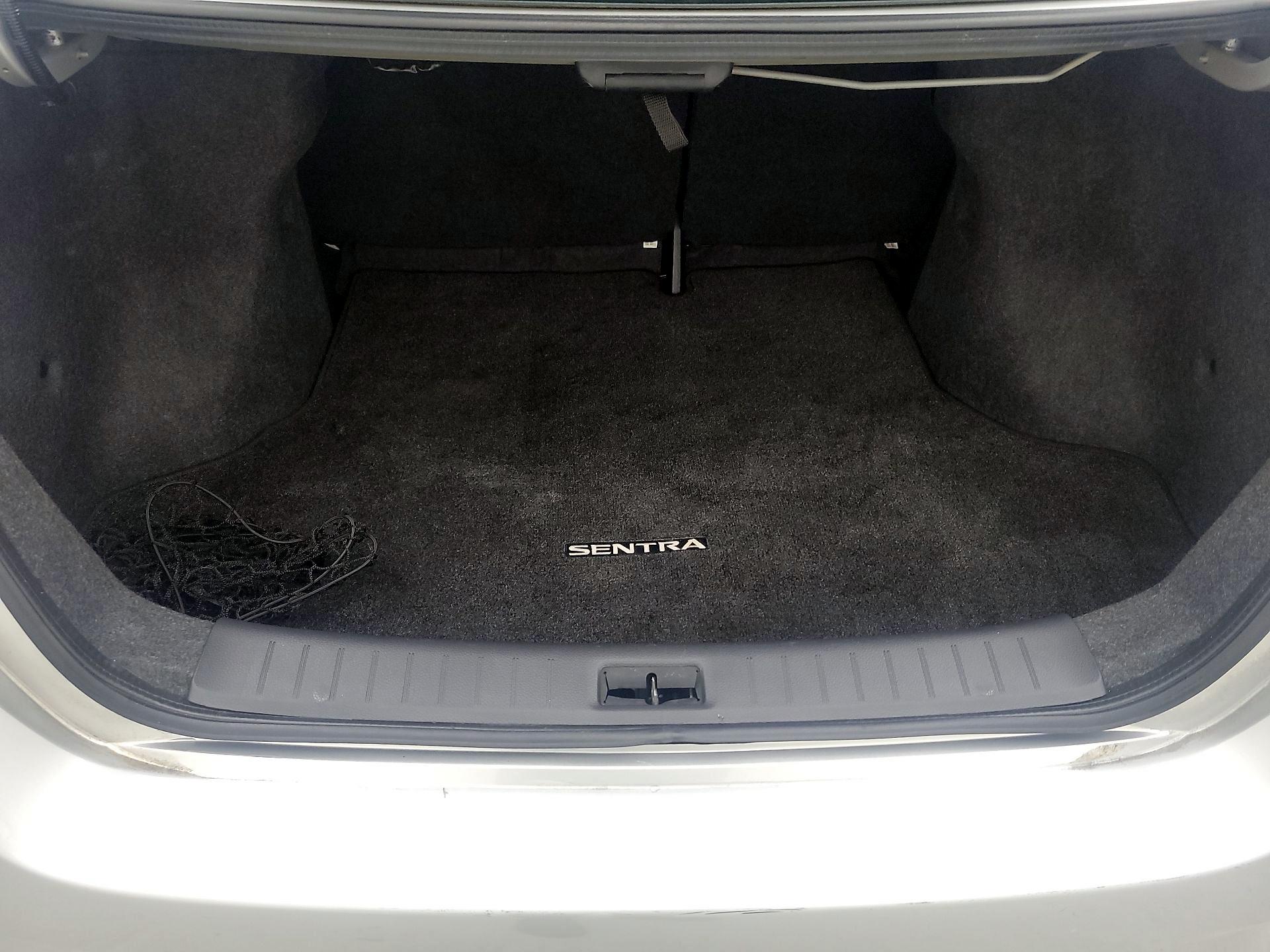 Thumbnail: 2019 Nissan Sentra - 20