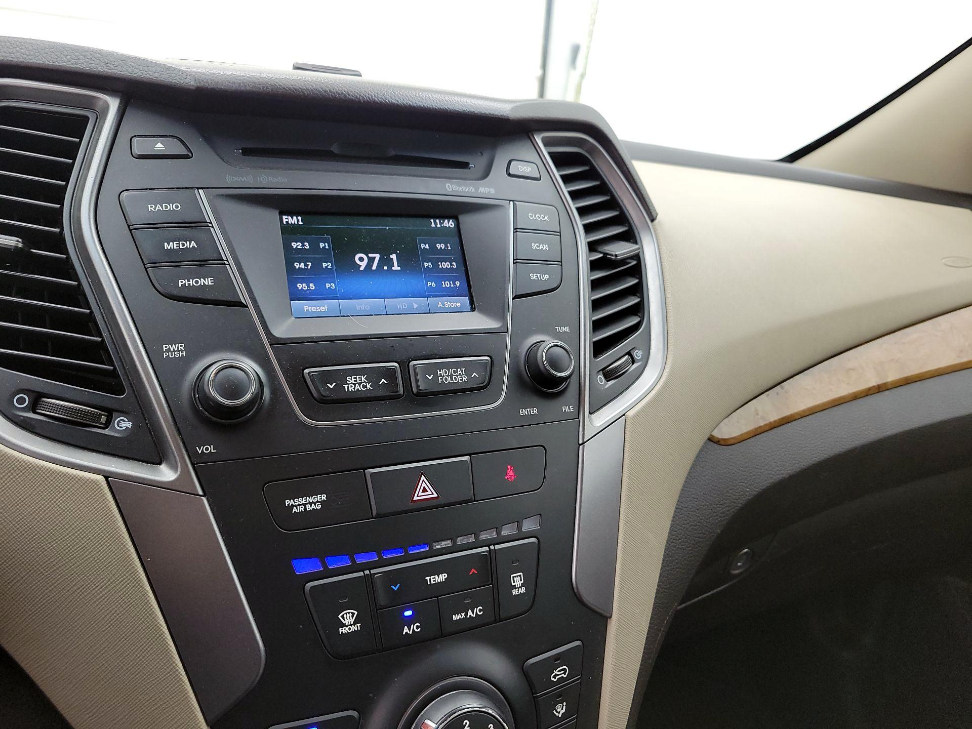 Thumbnail: 2015 Hyundai Santa Fe - 15