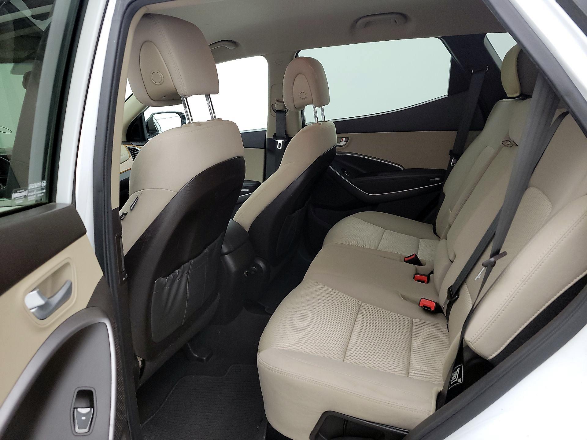 Thumbnail: 2015 Hyundai Santa Fe - 19