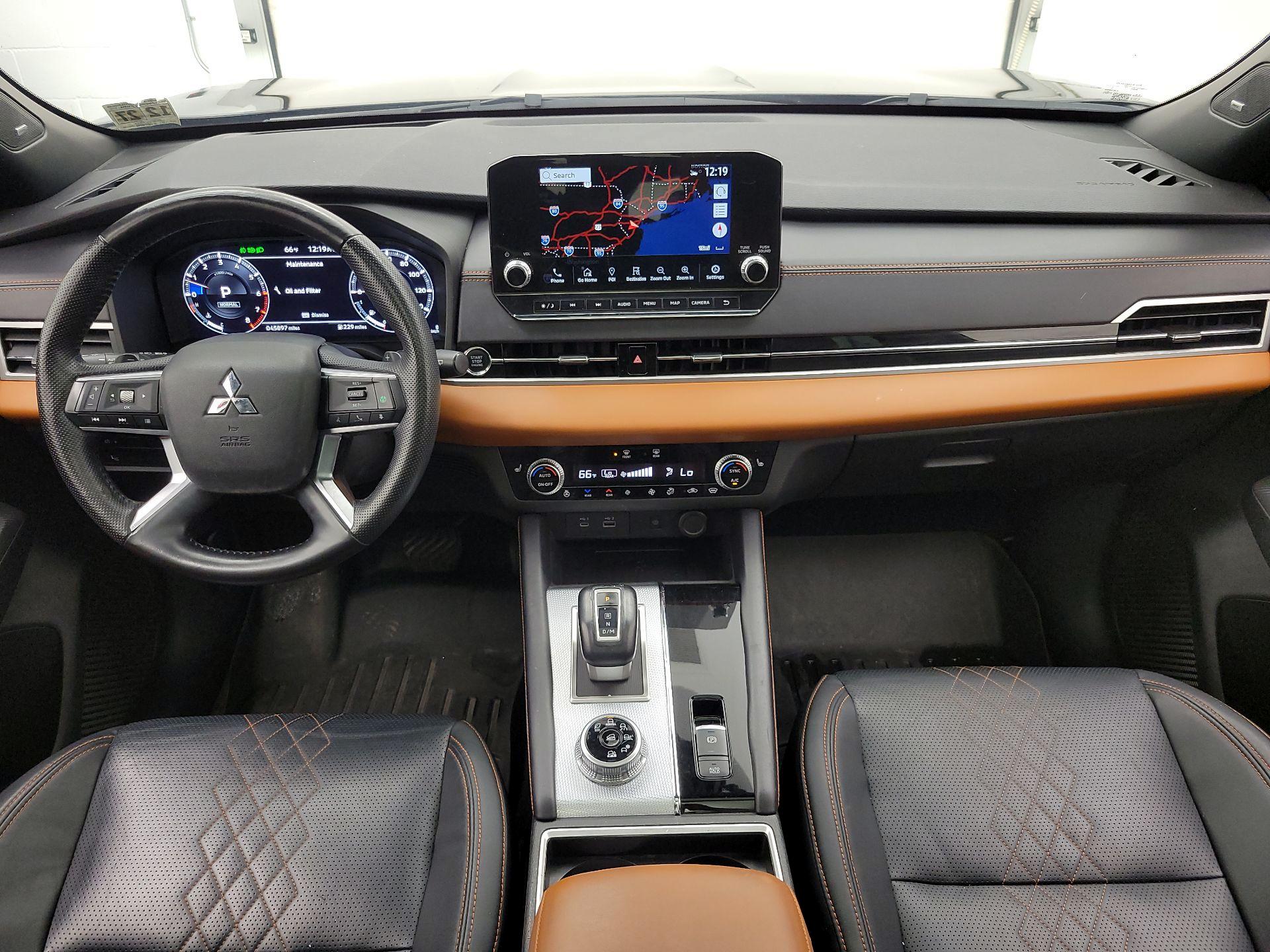 Thumbnail: 2022 Mitsubishi Outlander - 9