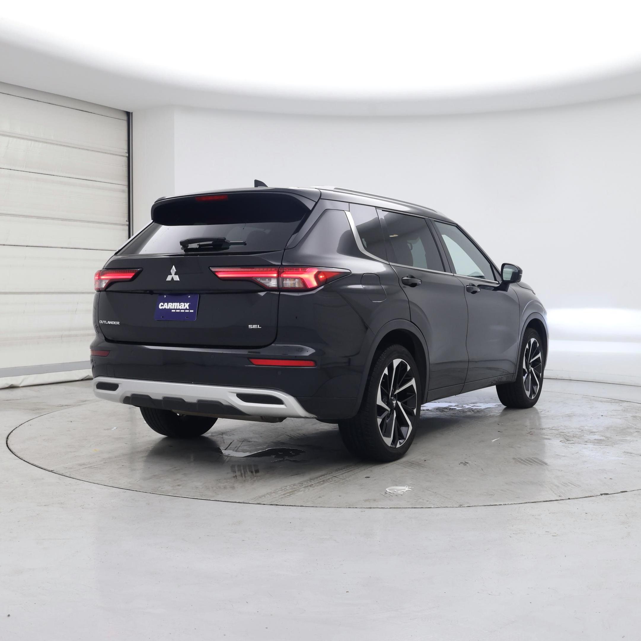 Thumbnail: 2022 Mitsubishi Outlander - 8