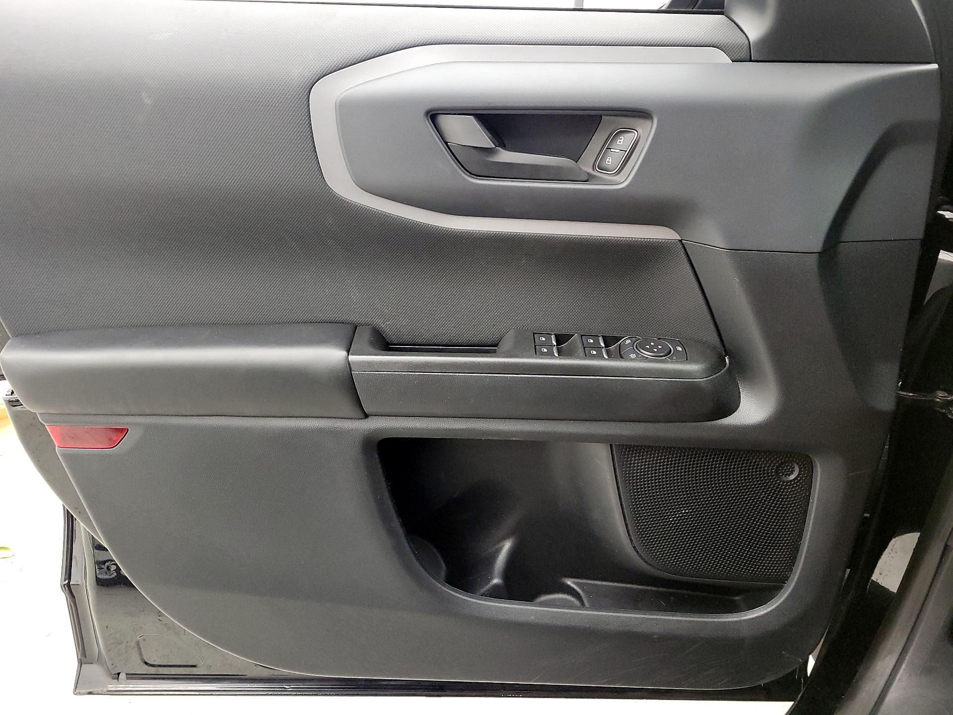 Thumbnail: 2022 Ford Bronco Sport - 12